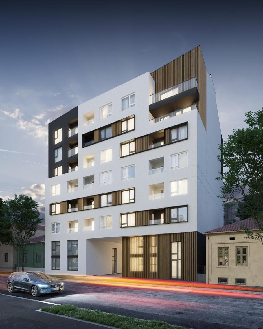 Lux apartment 8, center, free parking view 3