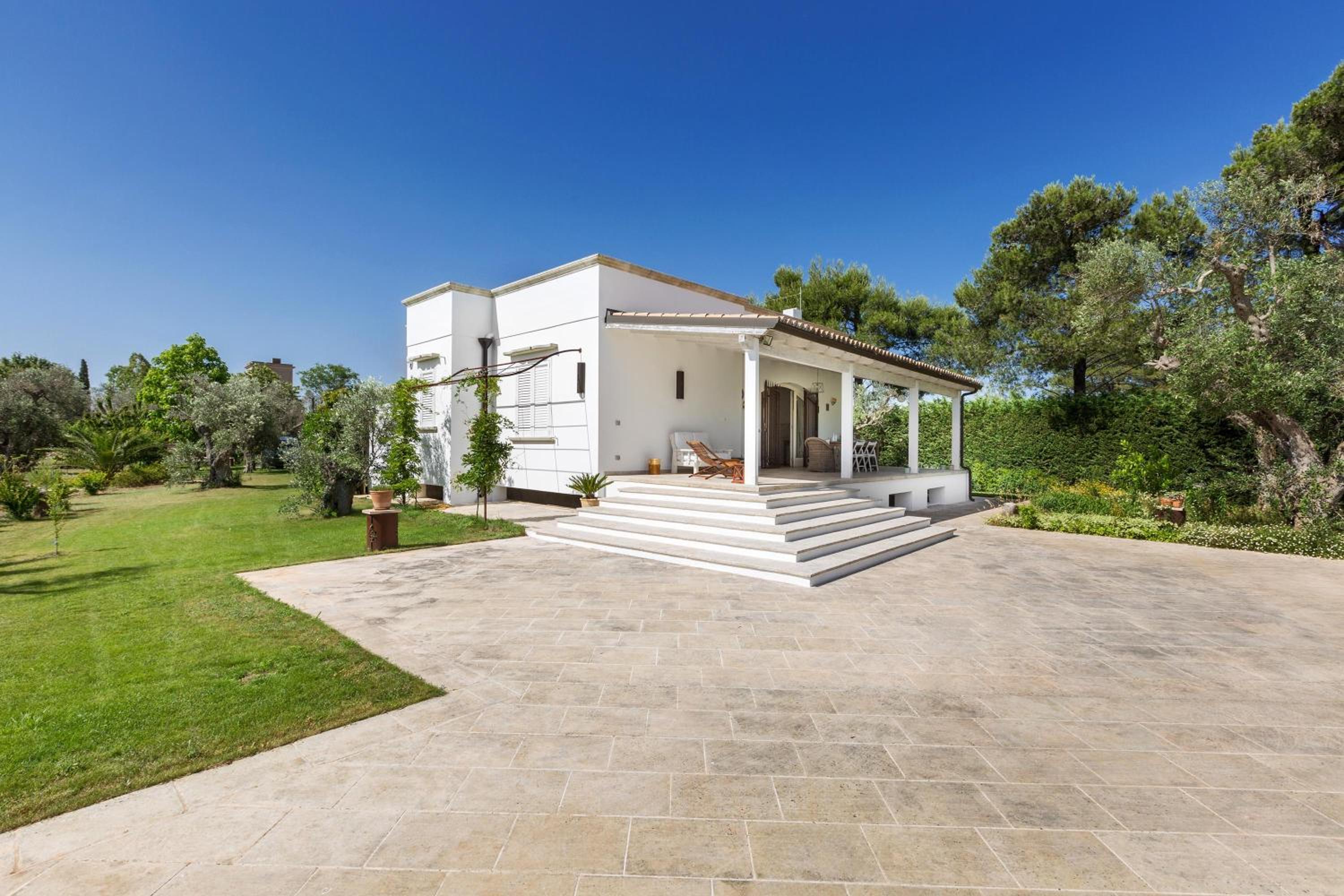 Villa Chiara by Perle di Puglia view 3