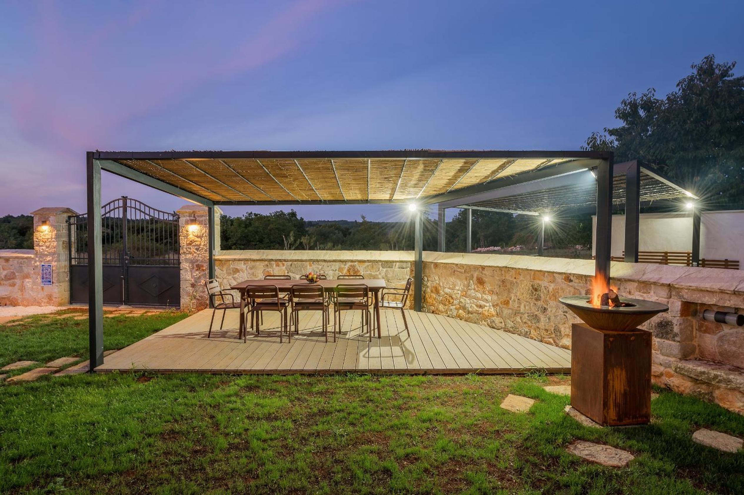 Beautiful Villa 119 with whirlpool in Visnjan view 4