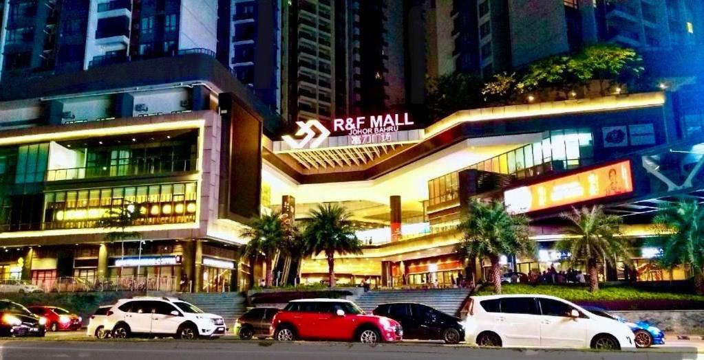 JB City CIQ-R&F Shopping Mall Apartment