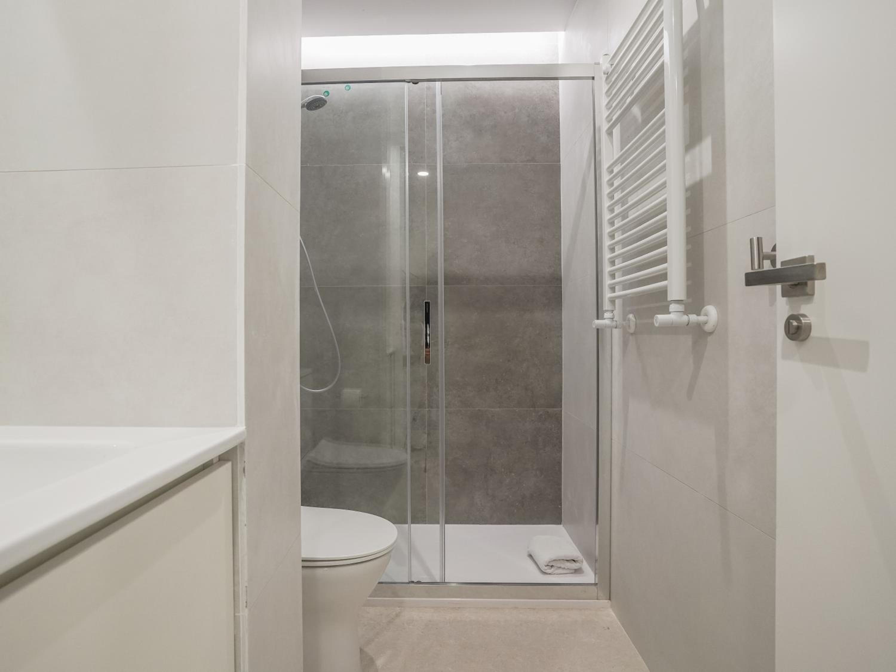 Madrid Vacations - Modern apartment-2Bedrooms 2Baths-Bernabeu - Property Image 6