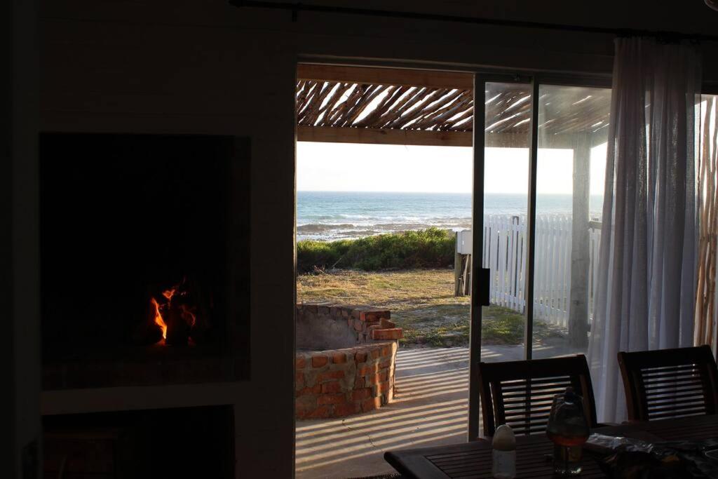 Beach Bungalow No 13 - Salted Fynbos Staying view 3