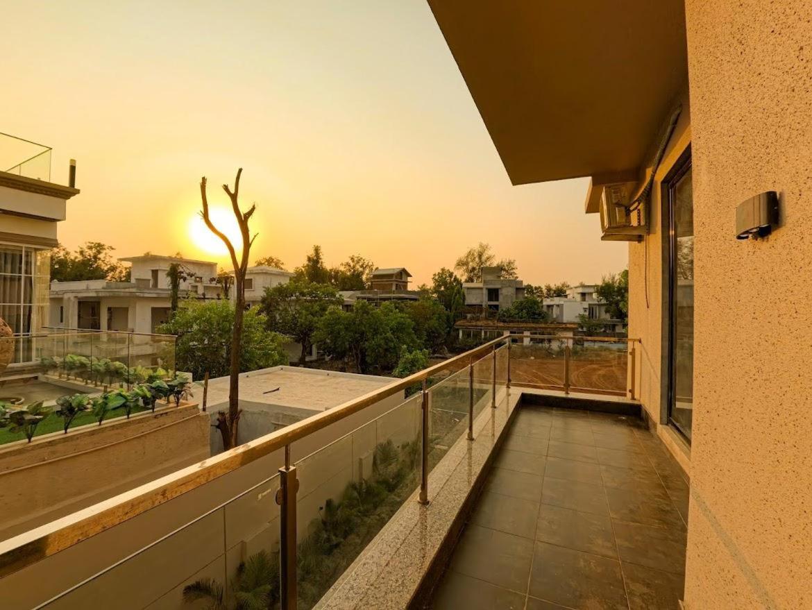 Villaaway Khandala