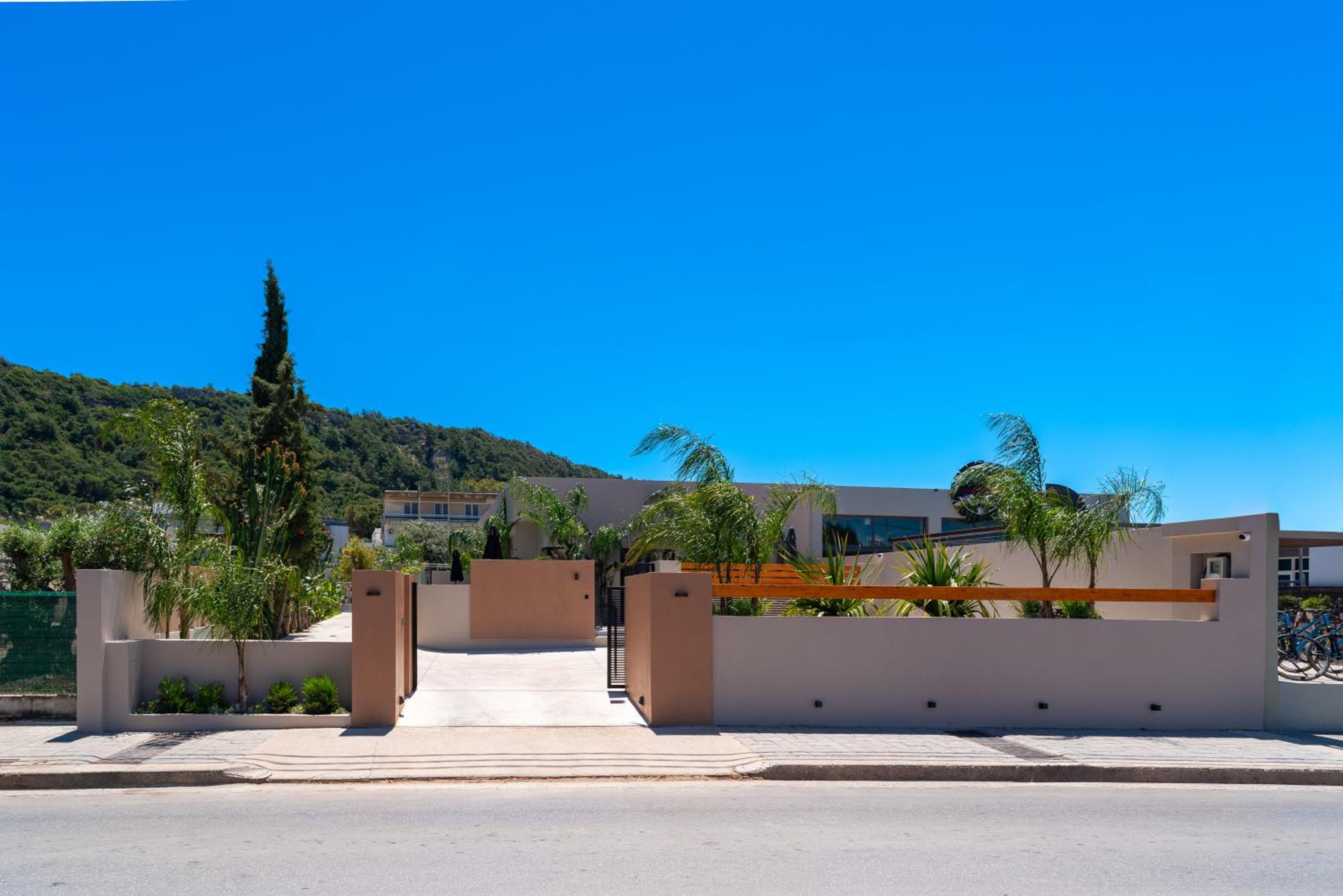 Afesou Suites