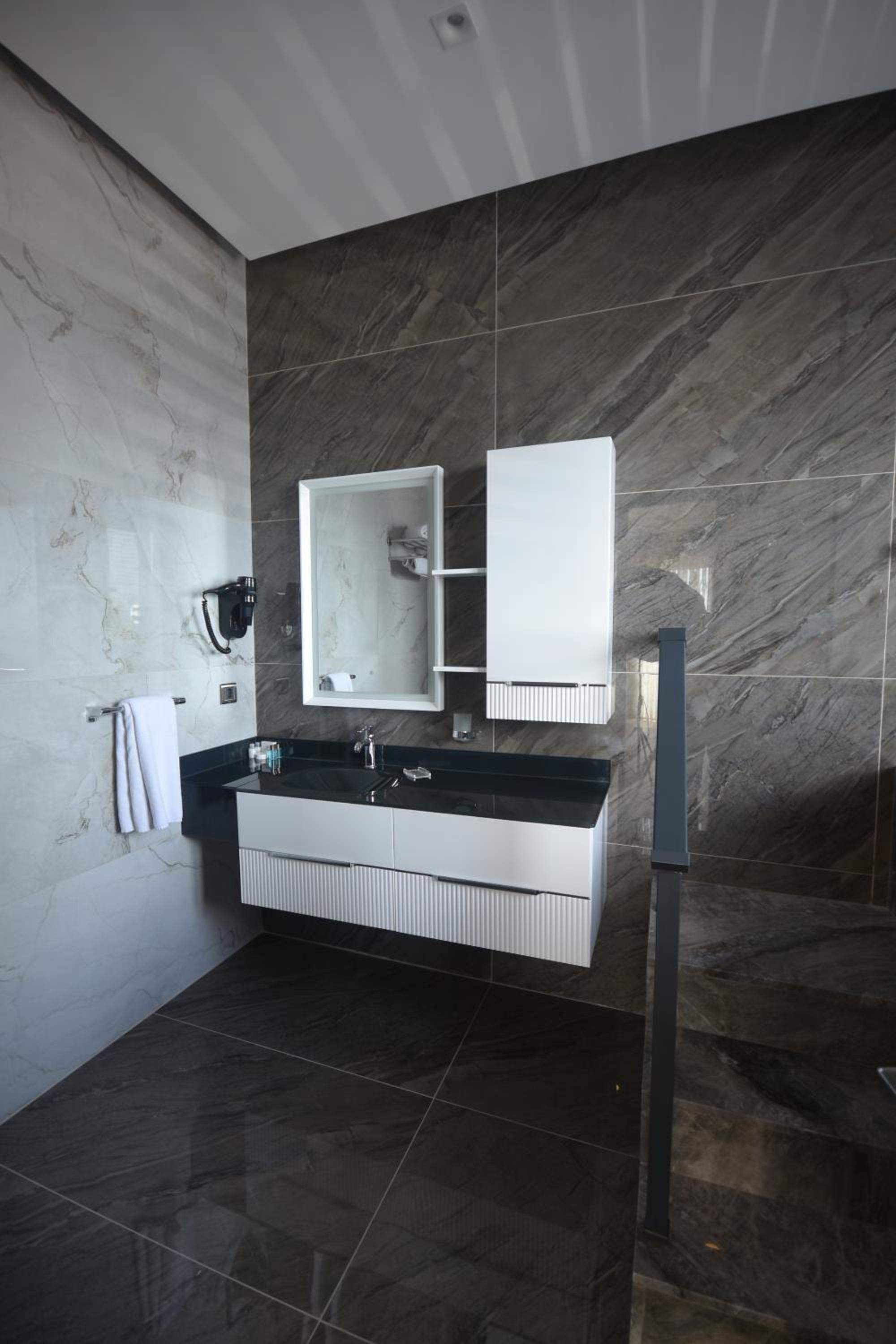 Tunel Residence - Image 31