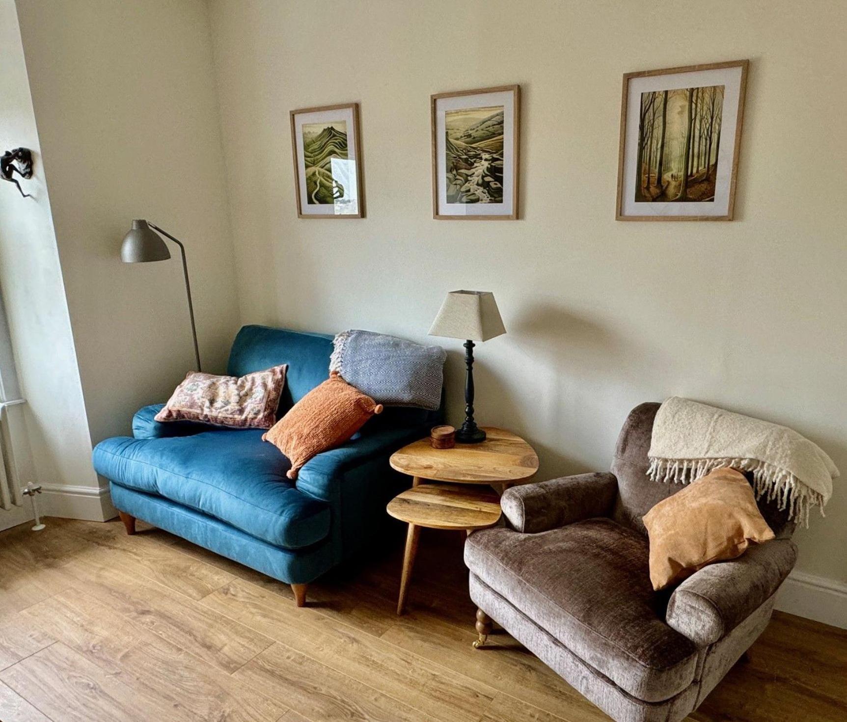 Nineteen The George by Together Travel - Stylish 1-Bedroom Apartment view 4