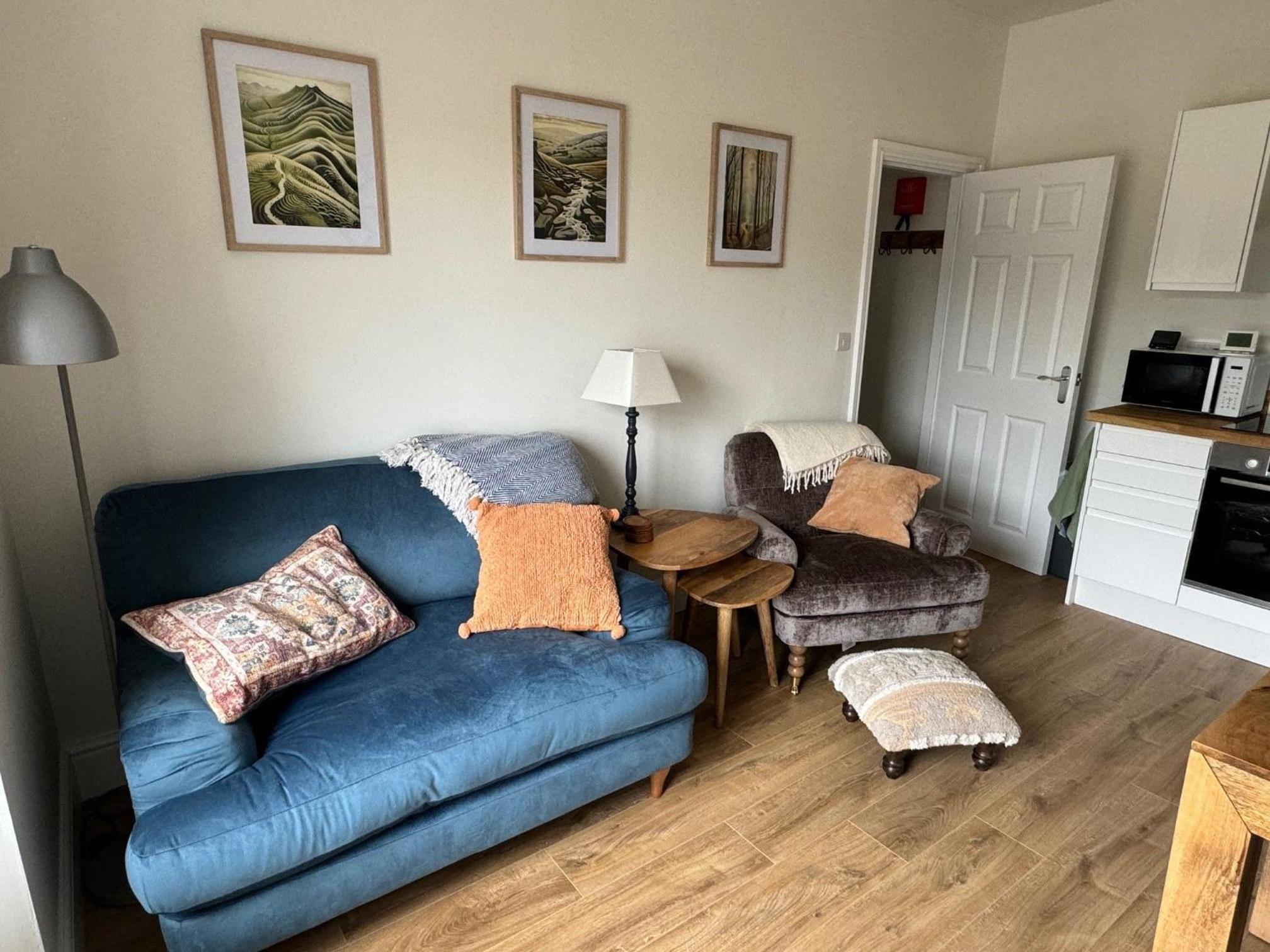 Nineteen The George by Together Travel - Stylish 1-Bedroom Apartment view 3