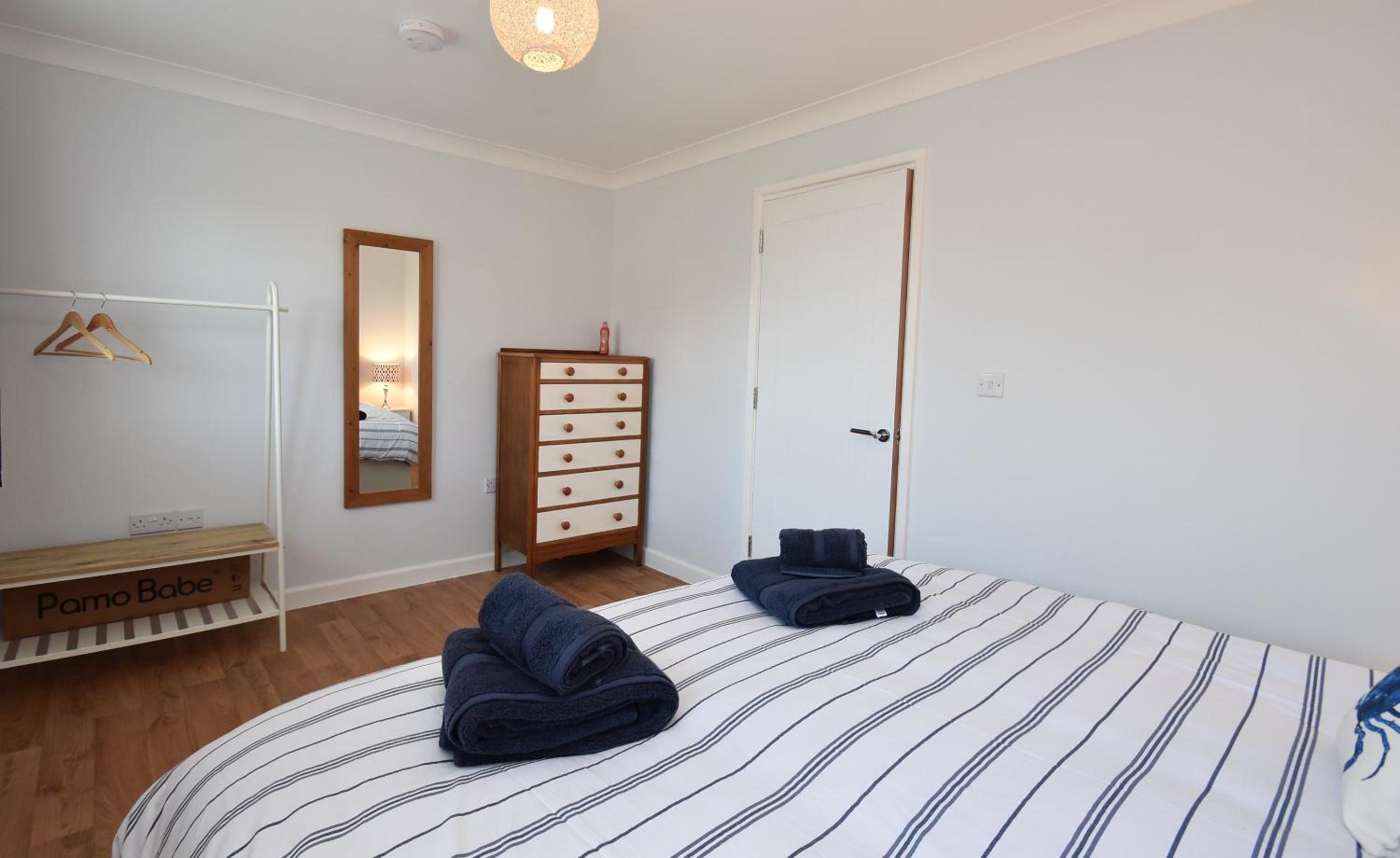 Beach Retreat in Camber, opposite the beach - family friendly view 4