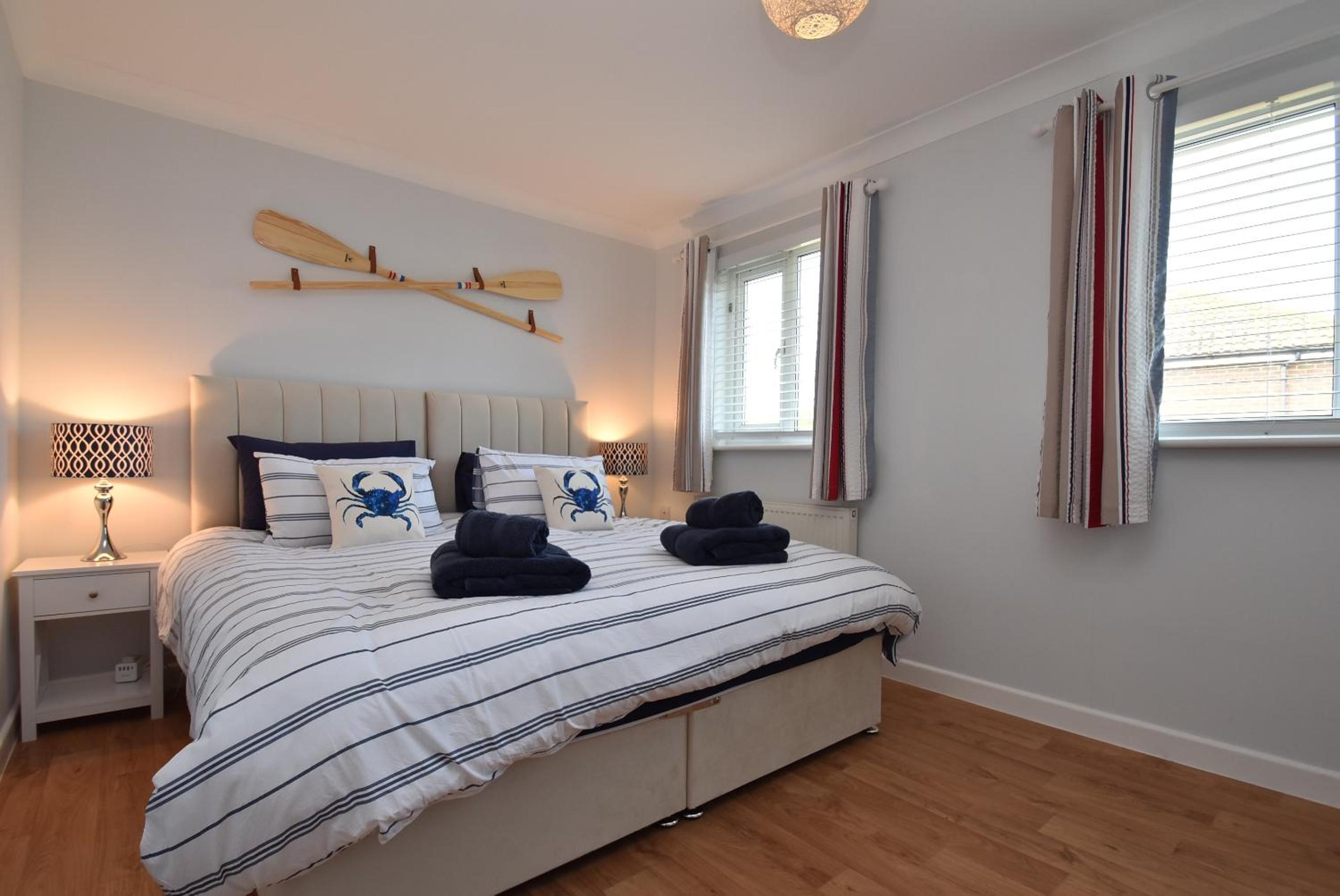 Beach Retreat in Camber, opposite the beach - family friendly view 5