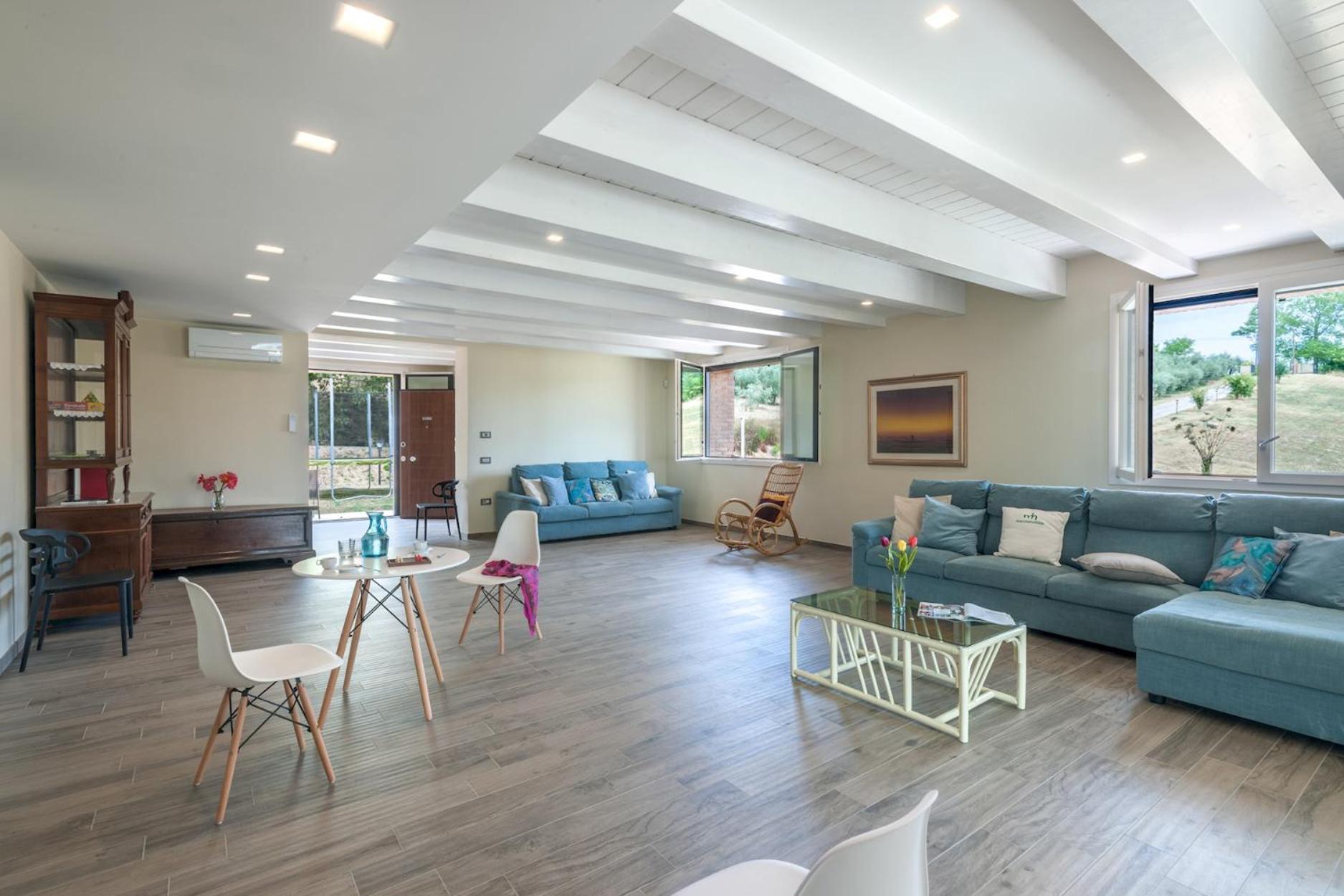 CASALE ASTRALIS 11, Emma Villas view 5