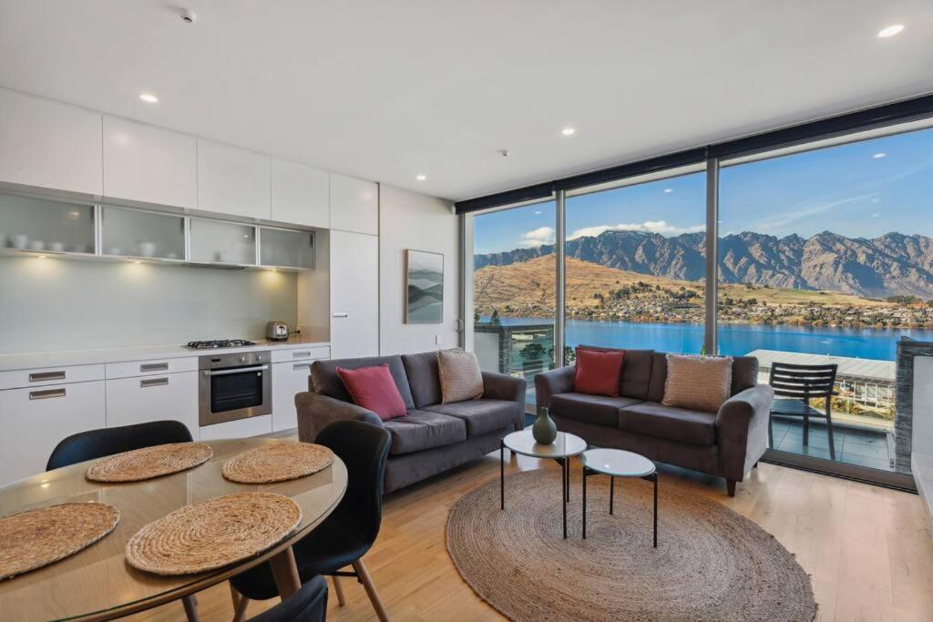 Modern Living in Pounamu - Unit 9 view 4