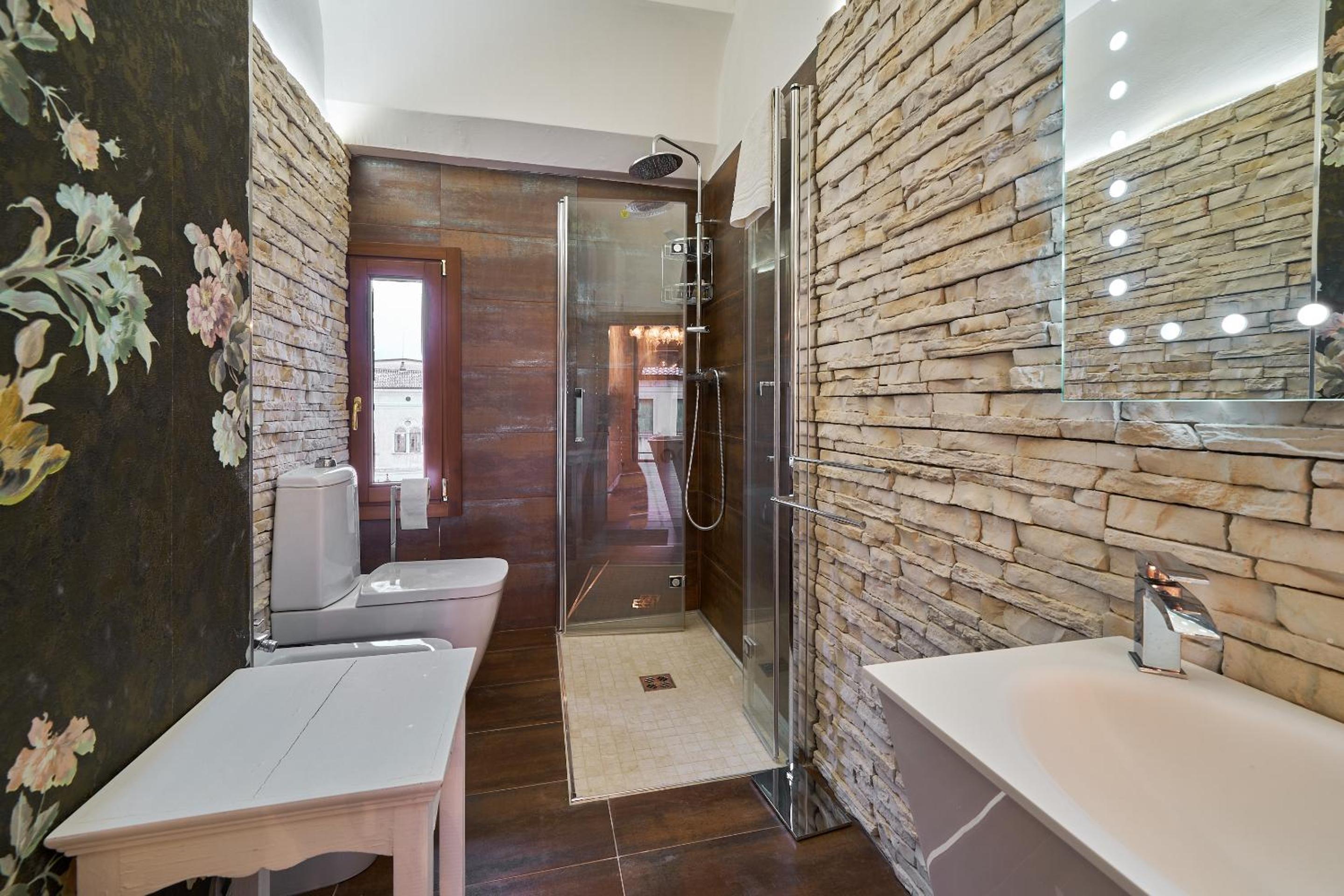 Attico di Piazza Cima photo 2