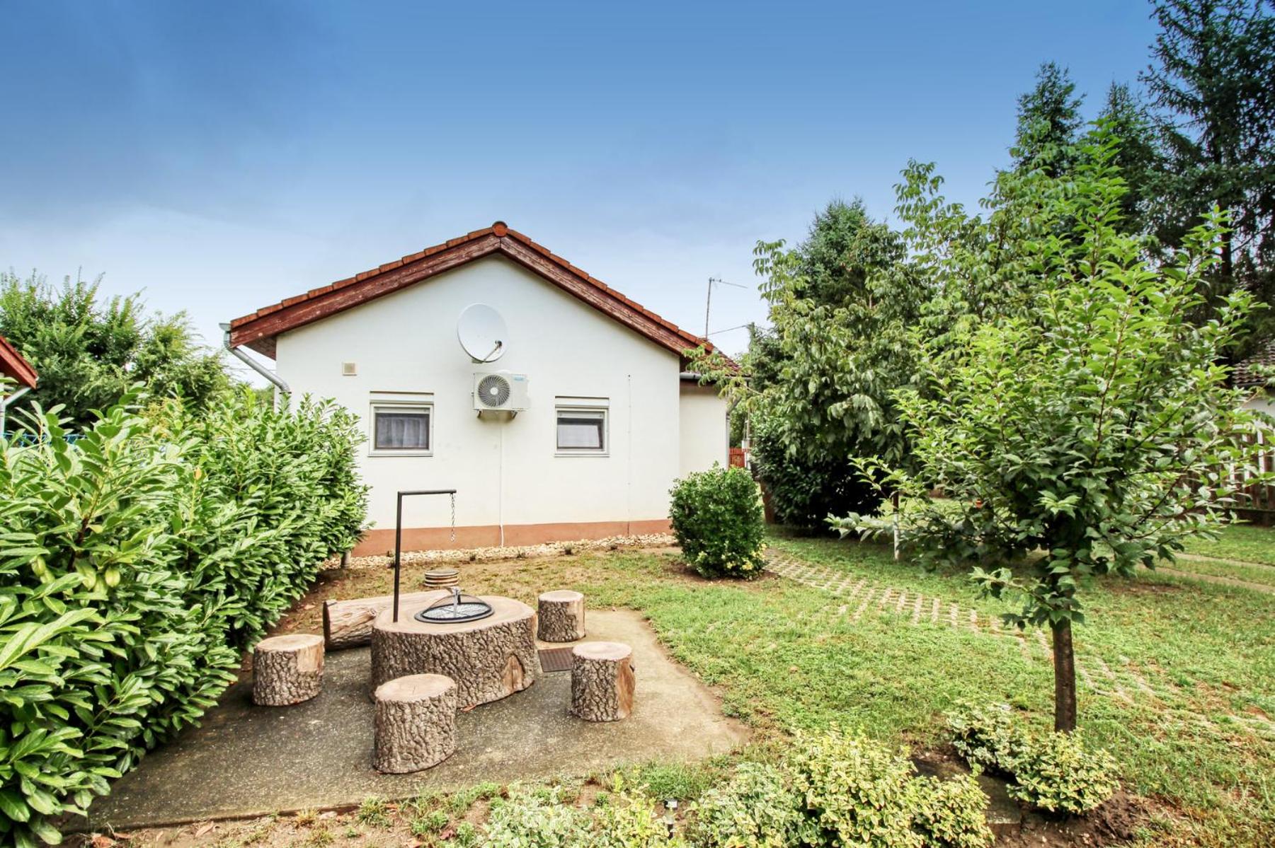 Levendula Apartman Berekfürdő