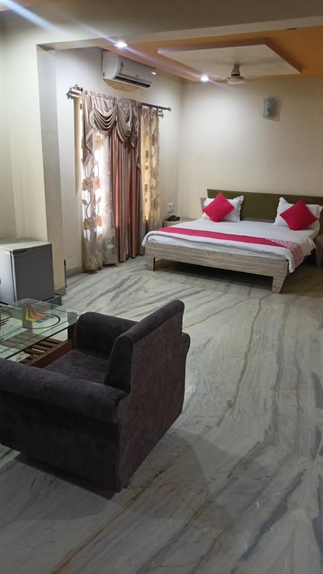 HOTEL SHRI KRISHN view 3