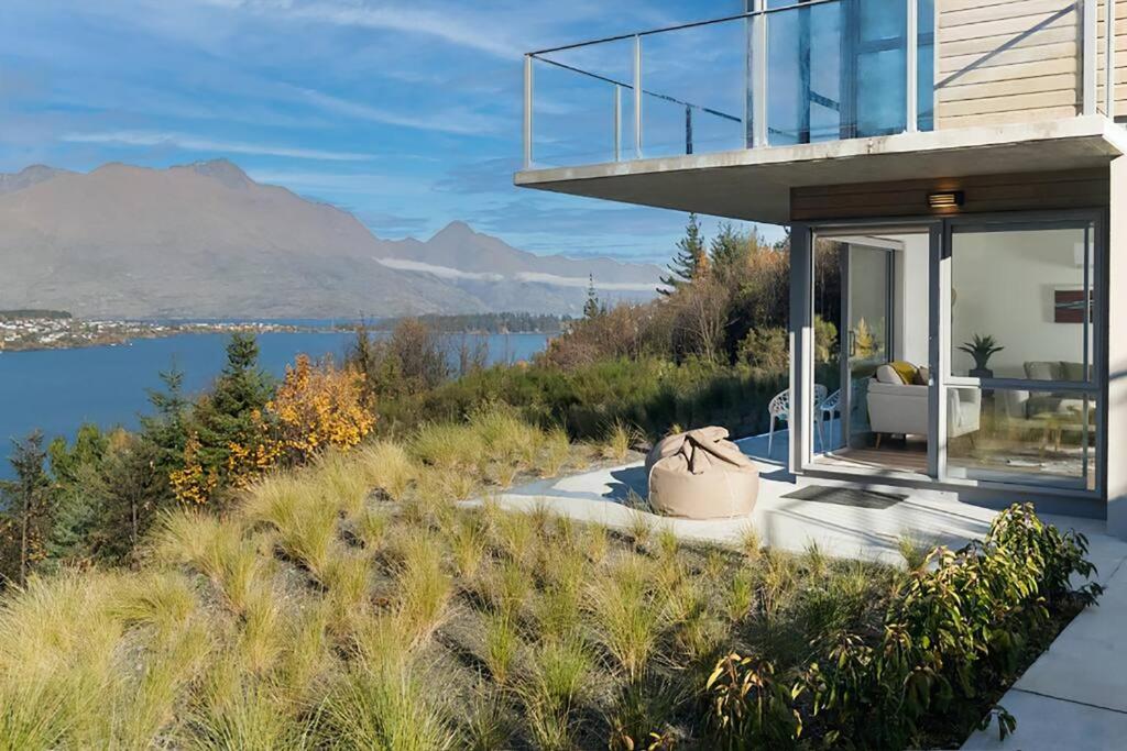 Executive Residence in Bluewater view 3