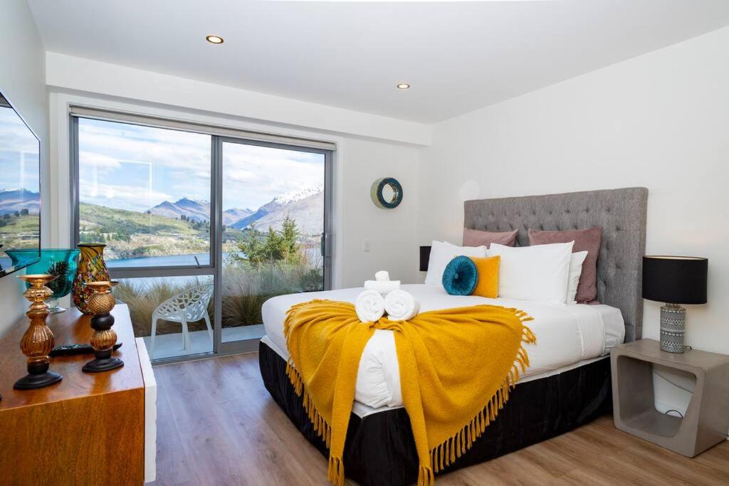 Executive Residence in Bluewater view 4