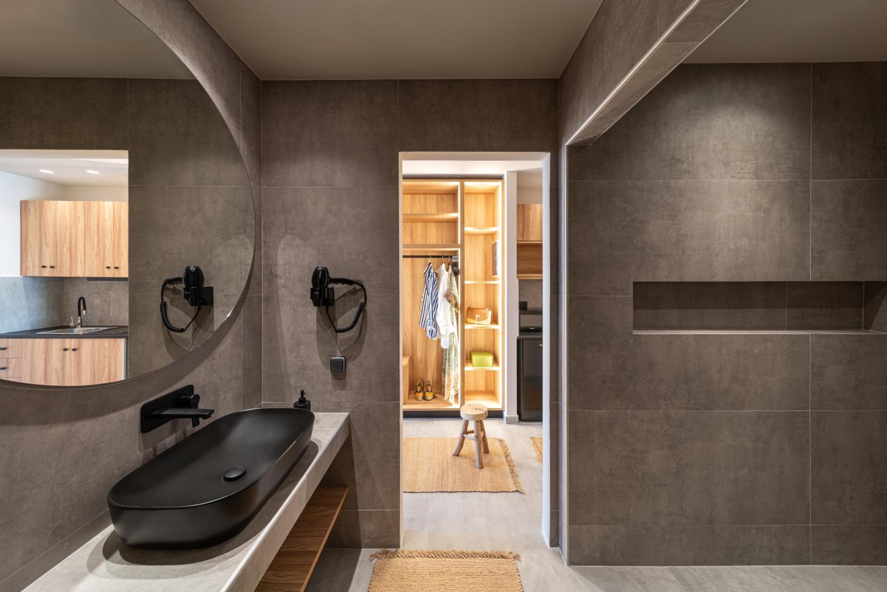 Afesou Suites