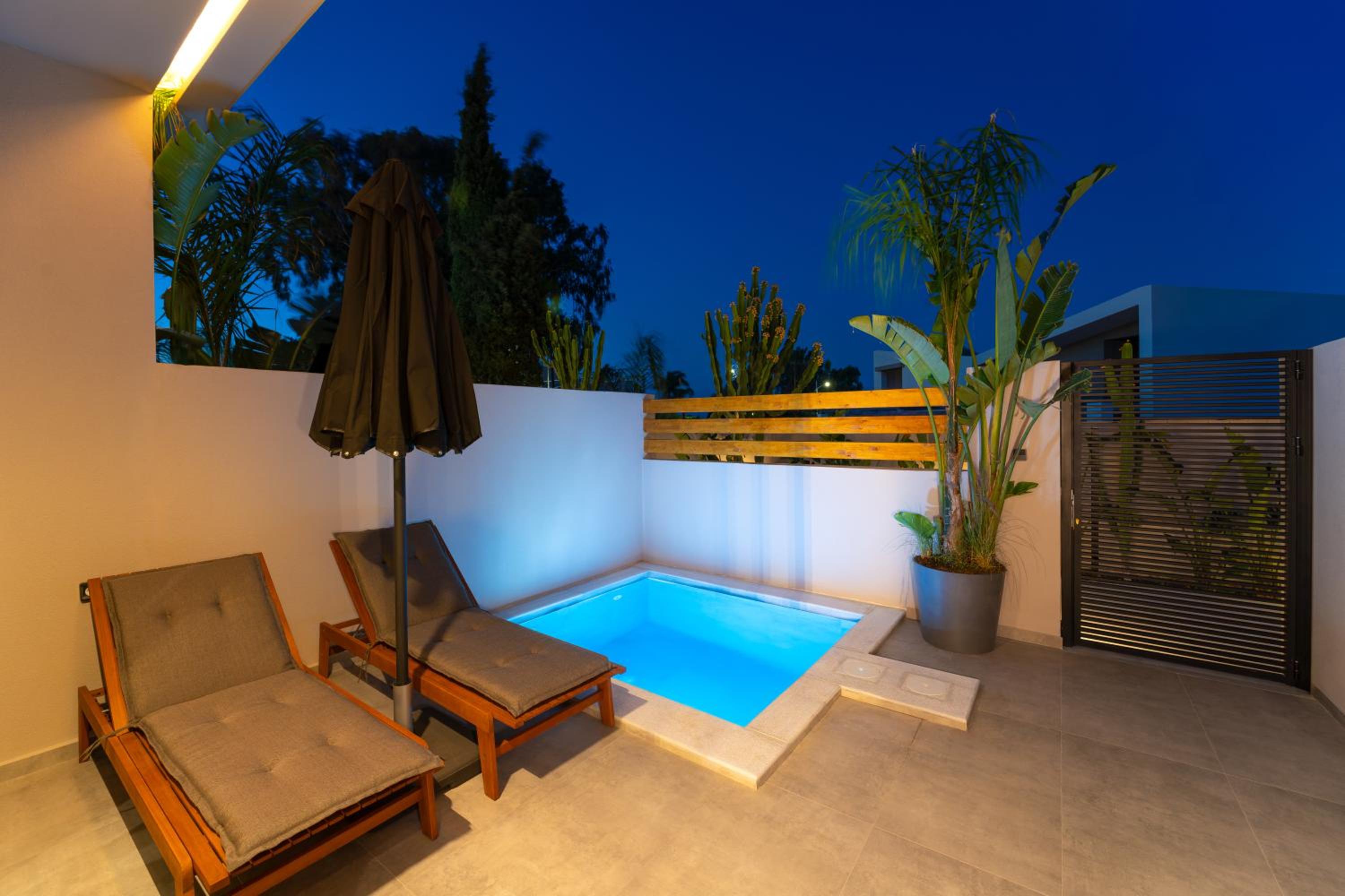 Afesou Suites