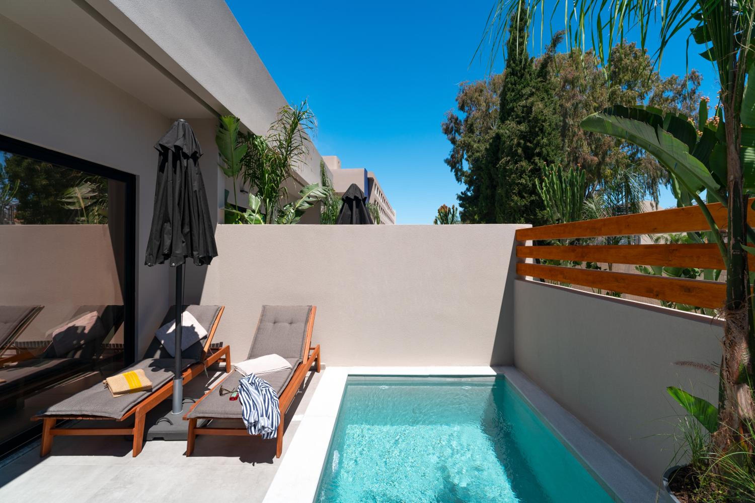 Afesou Suites