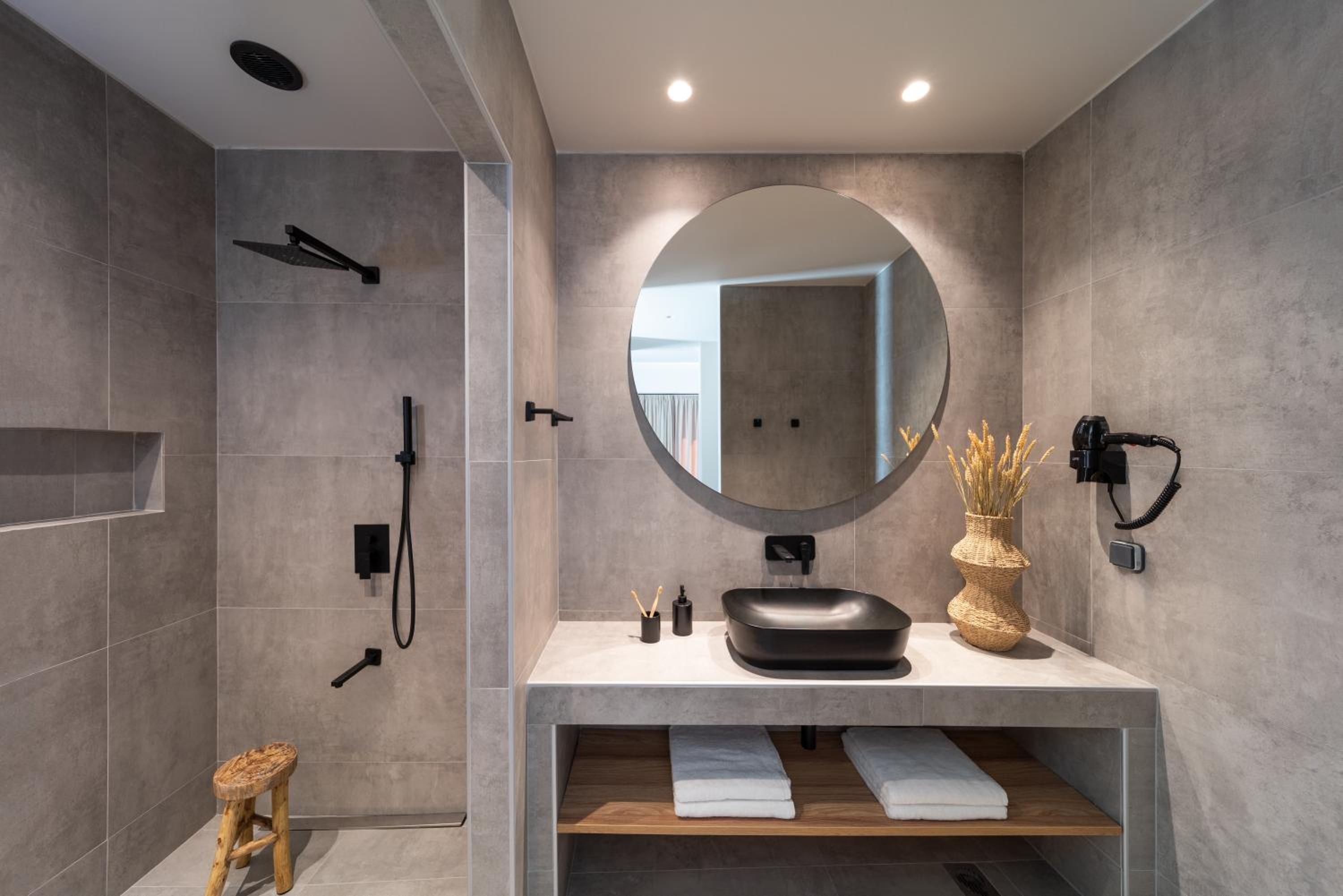 Afesou Suites