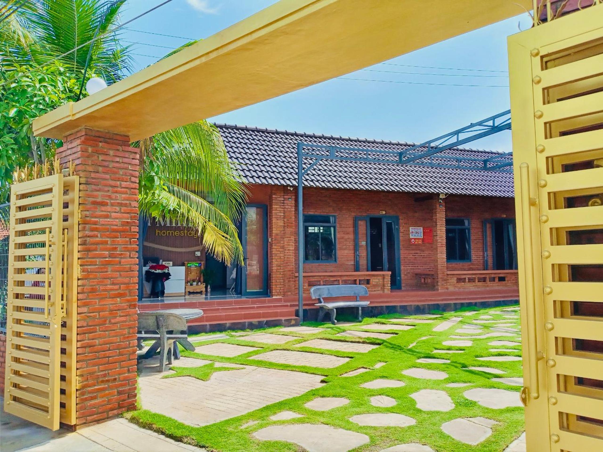 Bình Minh Homestay - Dốc Lết