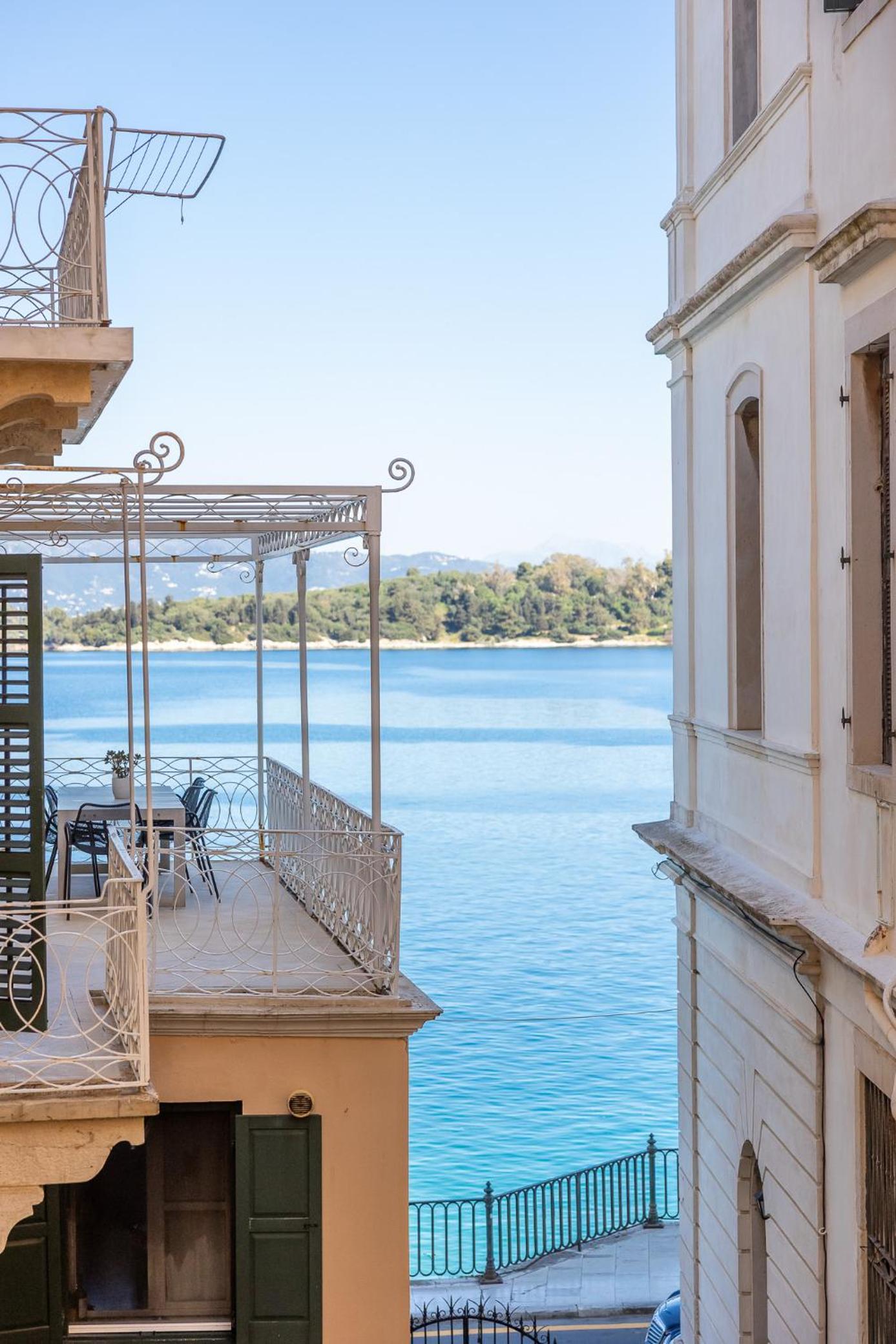 Marialena Luxury Apartment by CorfuEscapes