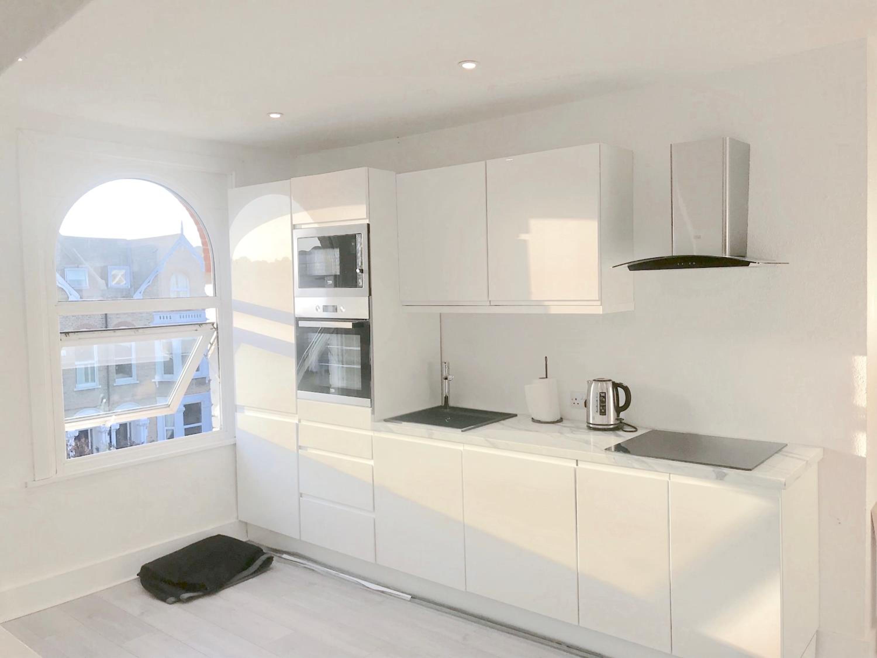 BEAUTIFUL Apartment In Central Wimbledon, 2 min walk to Wimbledon Station