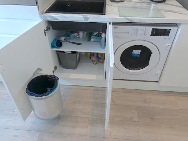 BEAUTIFUL Apartment In Central Wimbledon, 2 min walk to Wimbledon Station