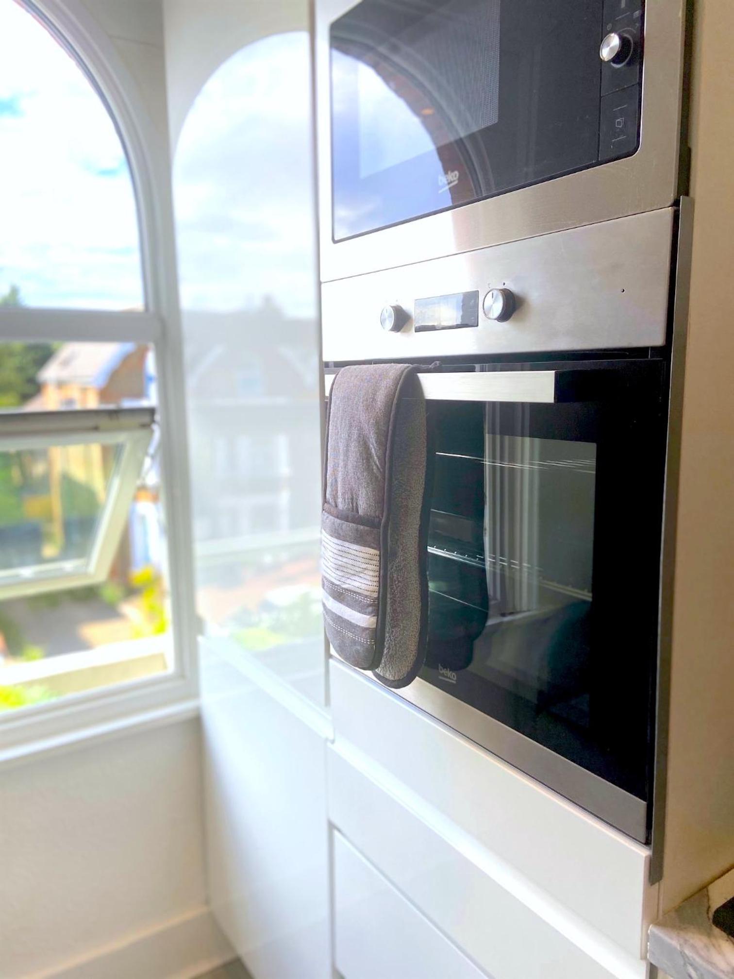 BEAUTIFUL Apartment In Central Wimbledon, 2 min walk to Wimbledon Station