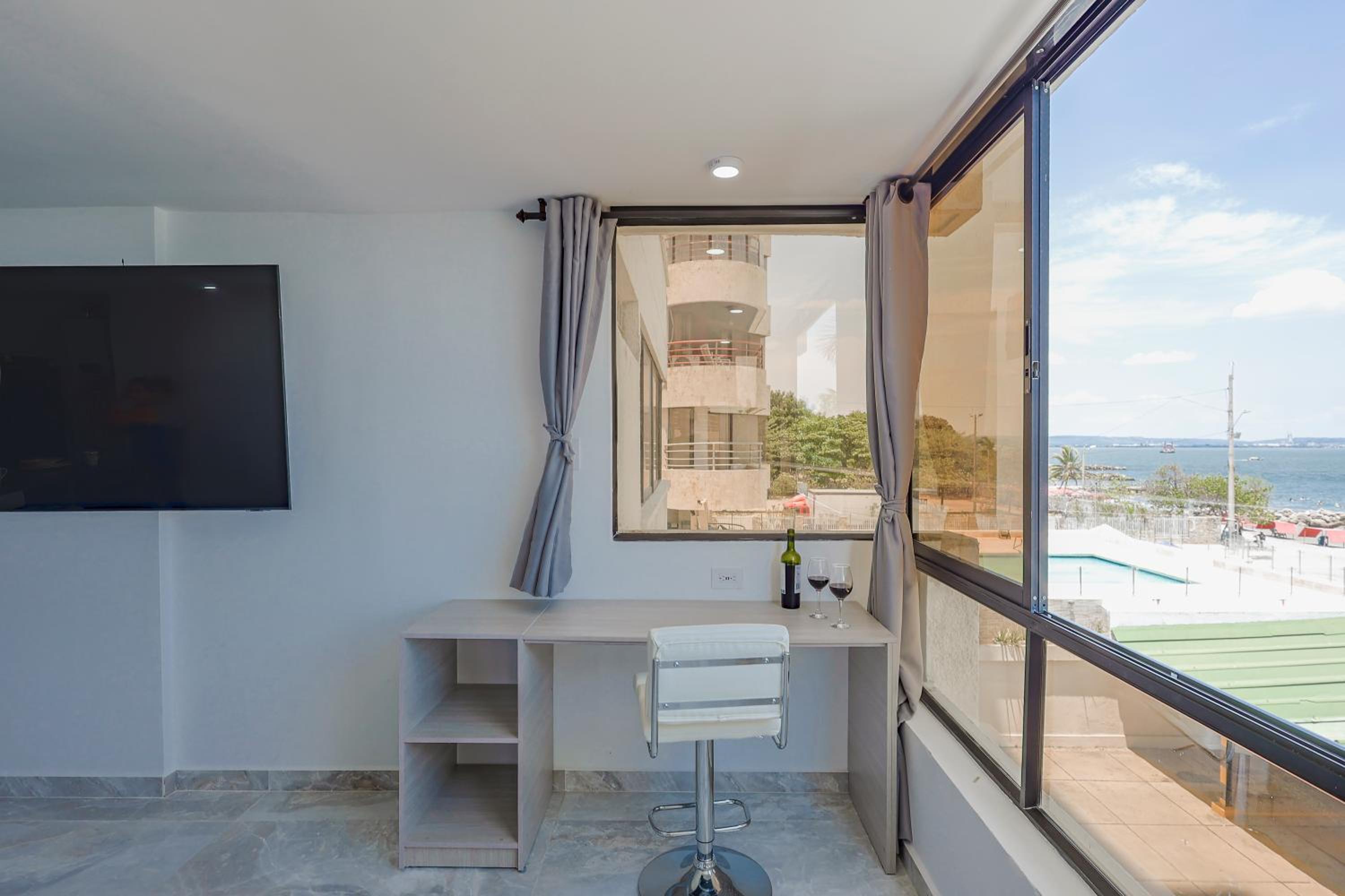 Lujoso apartamento con vista al mar