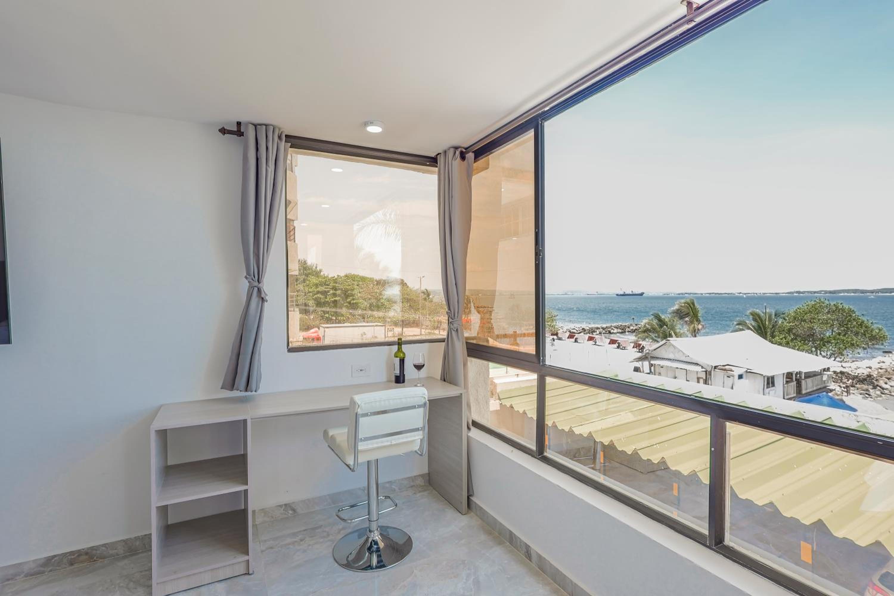 Lujoso apartamento con vista al mar