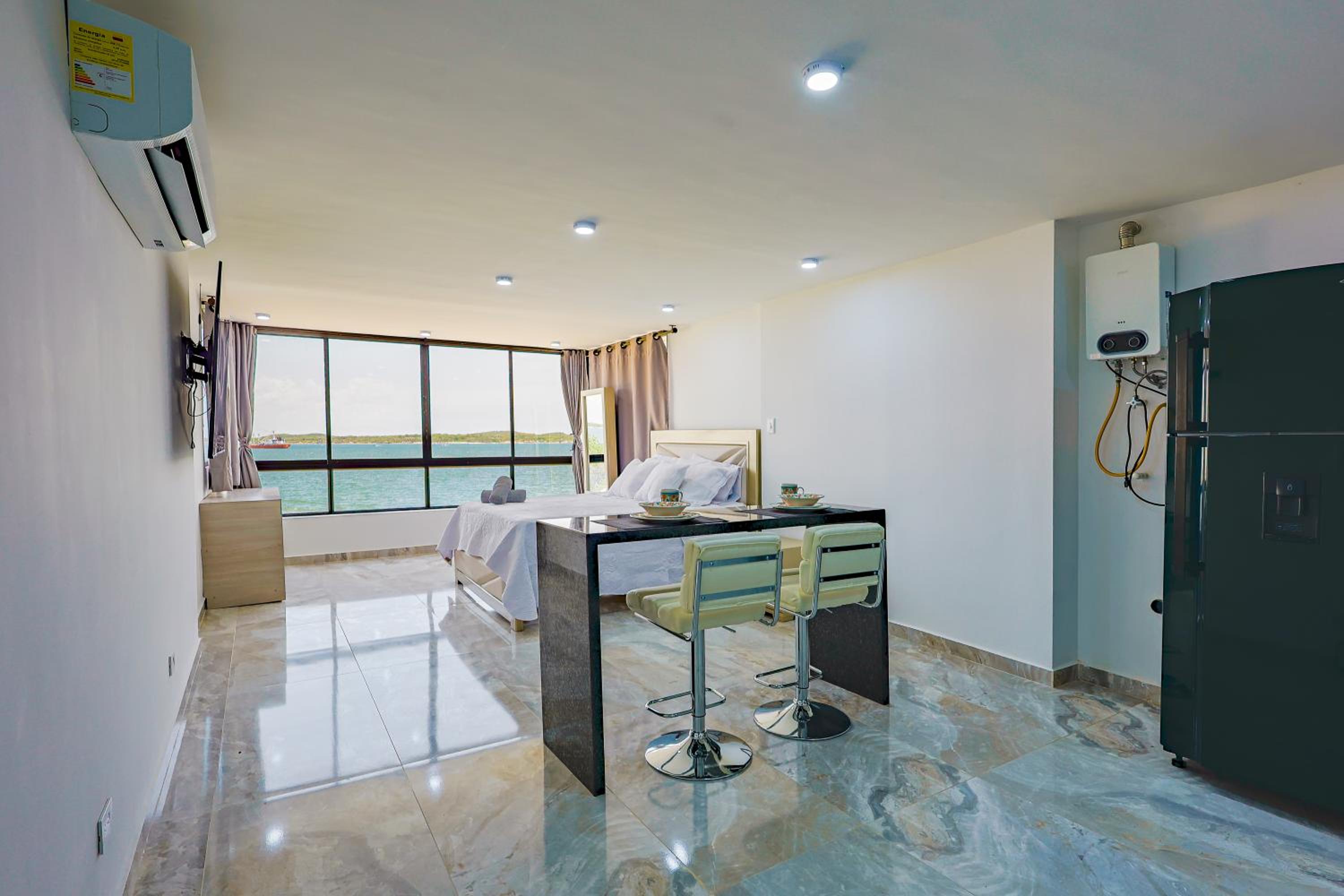 Lujoso apartamento con vista al mar