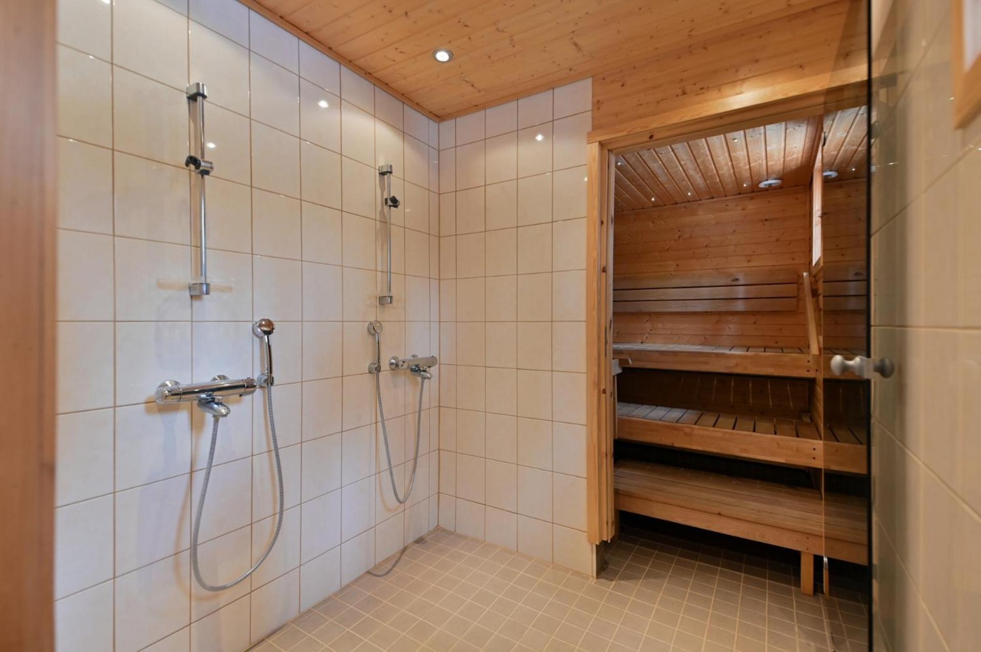 Holiday Cabin Aurora River inc Wilderness Sauna