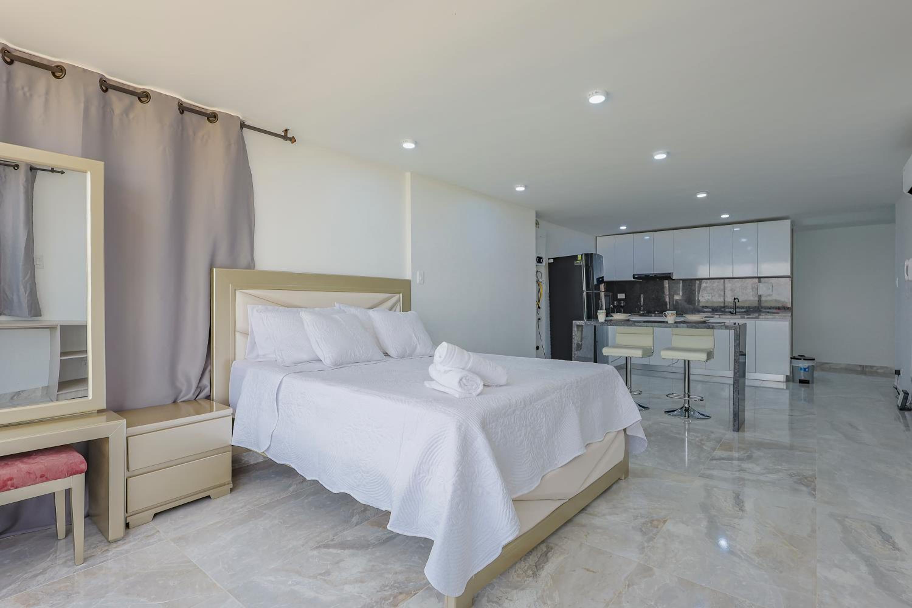 Lujoso apartamento con vista al mar