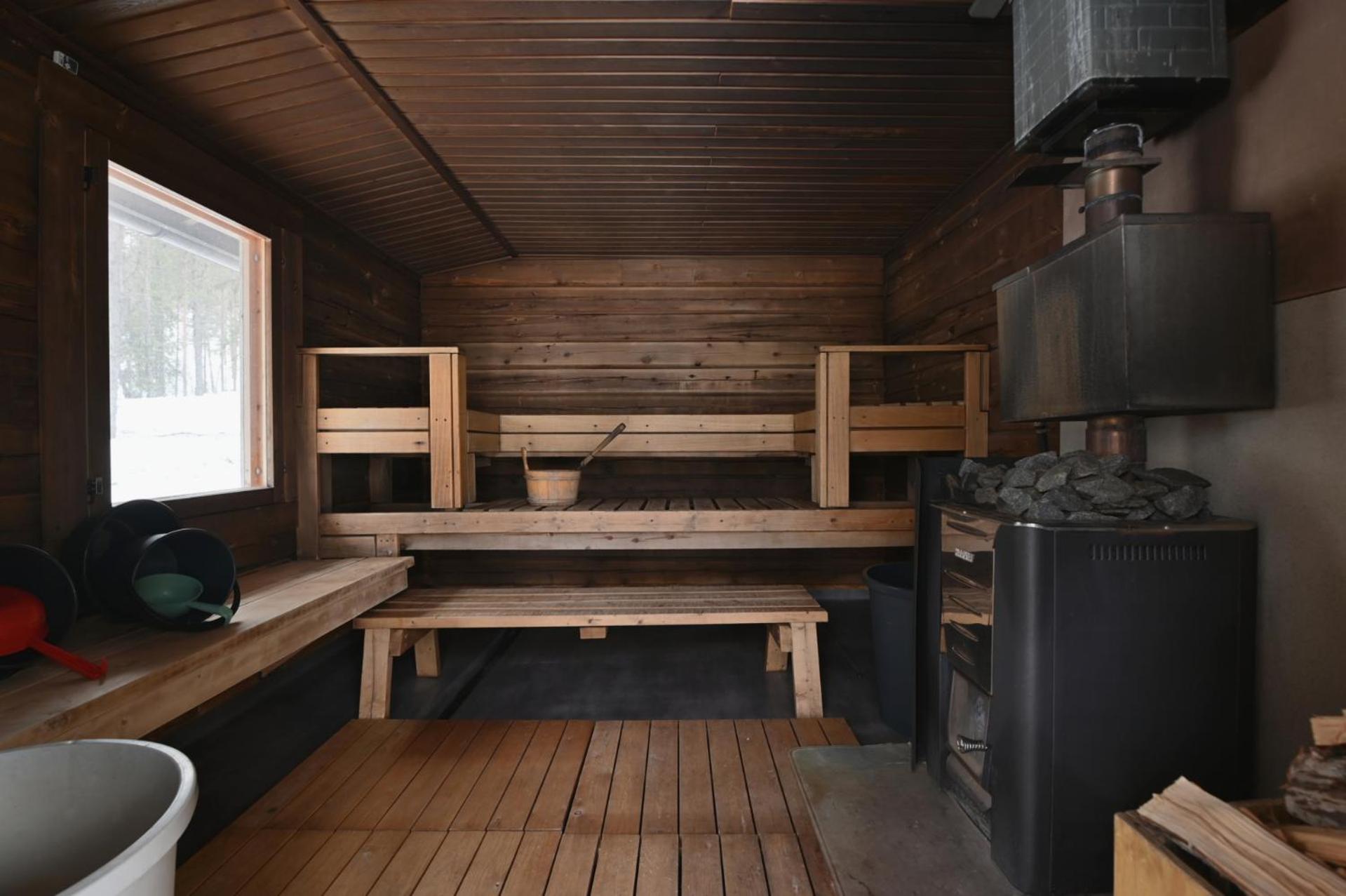 Holiday Cabin Aurora River inc Wilderness Sauna