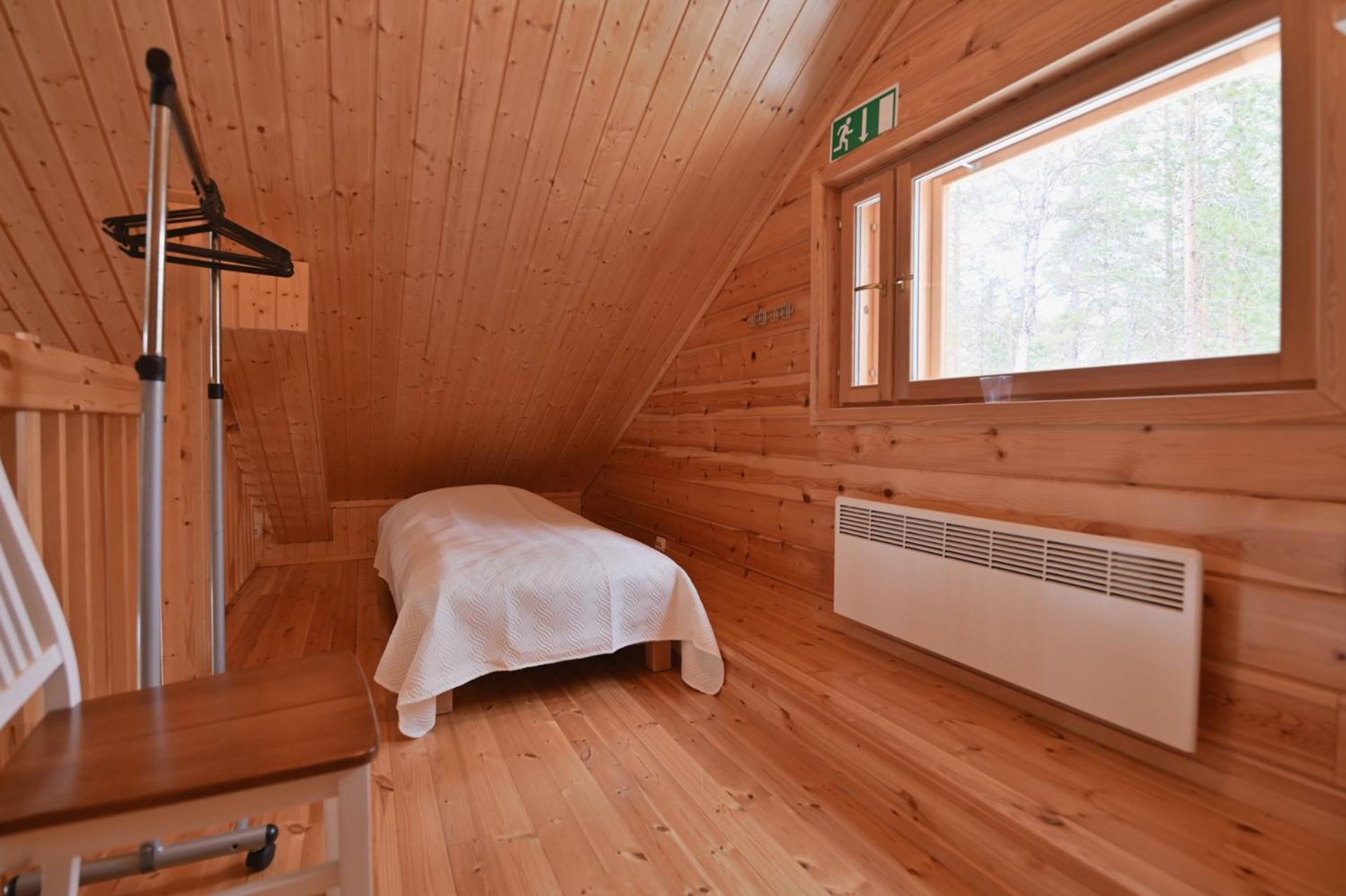 Holiday Cabin Aurora River inc Wilderness Sauna