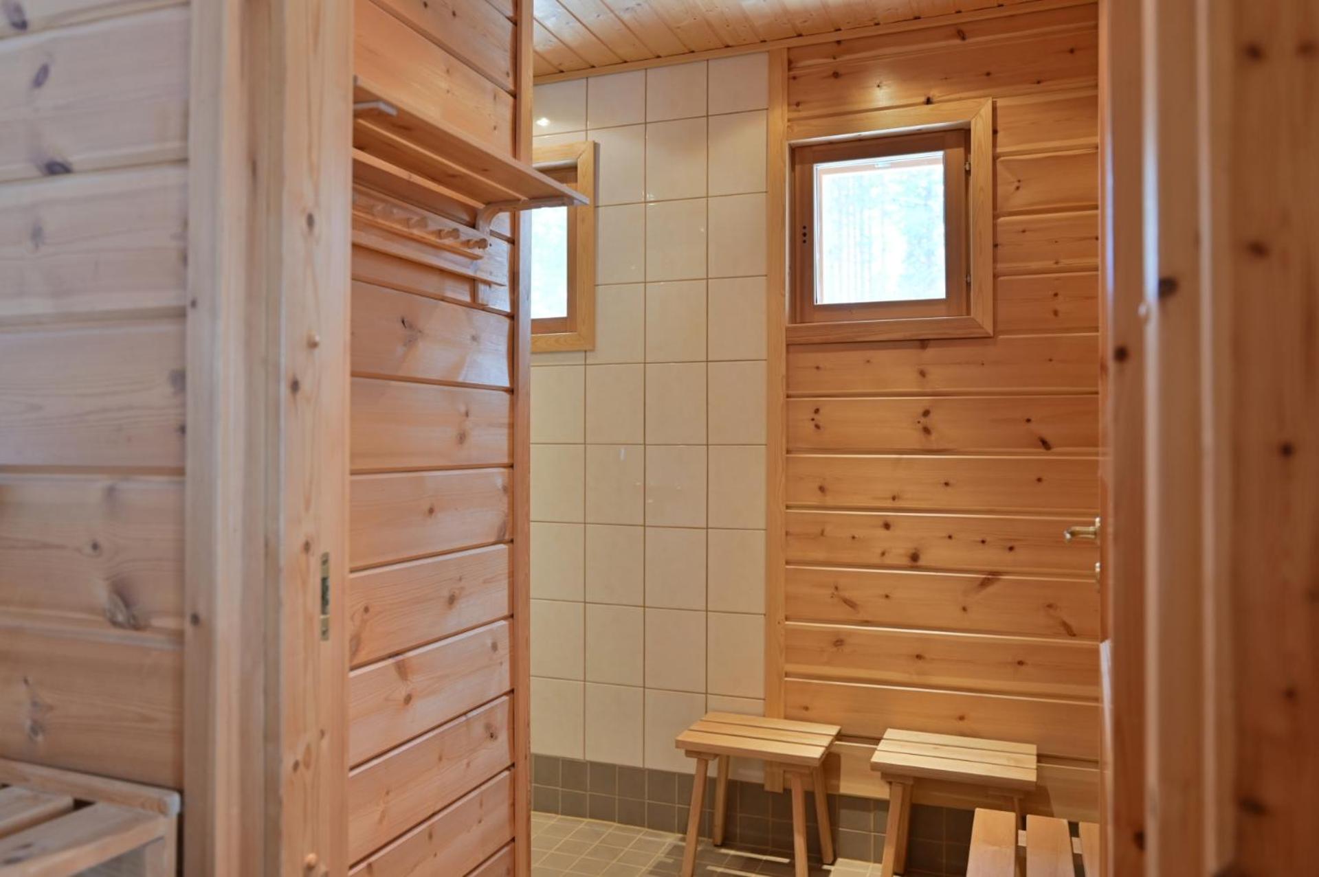 Holiday Cabin Aurora River inc Wilderness Sauna