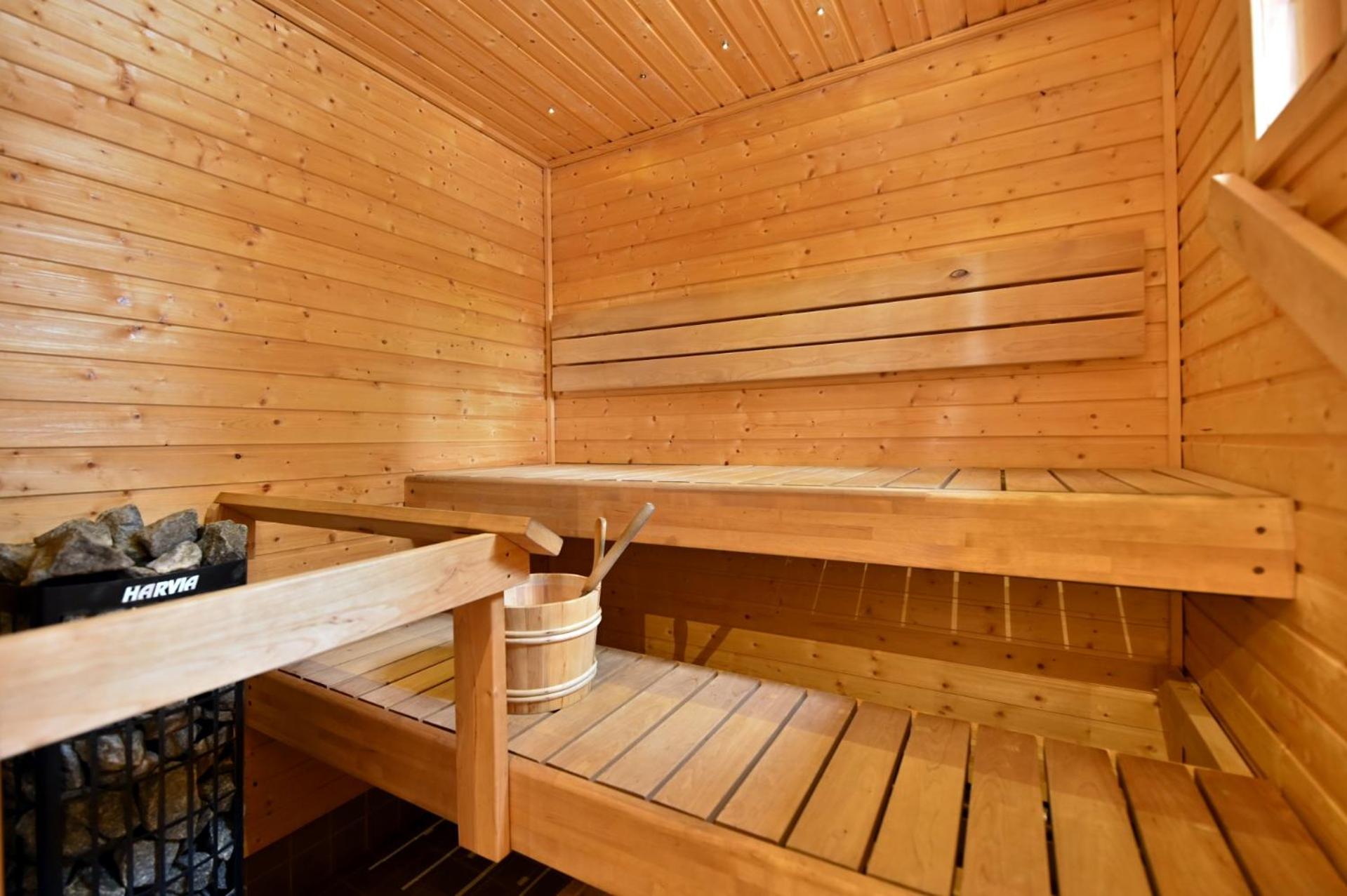 Holiday Cabin Aurora River inc Wilderness Sauna