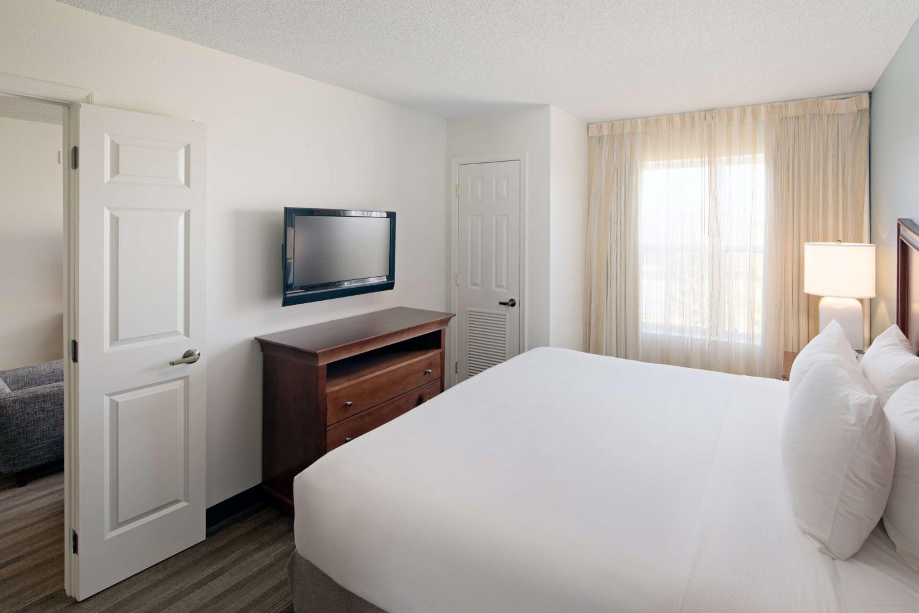 Hyatt House Herndon/Reston - Property Image 37