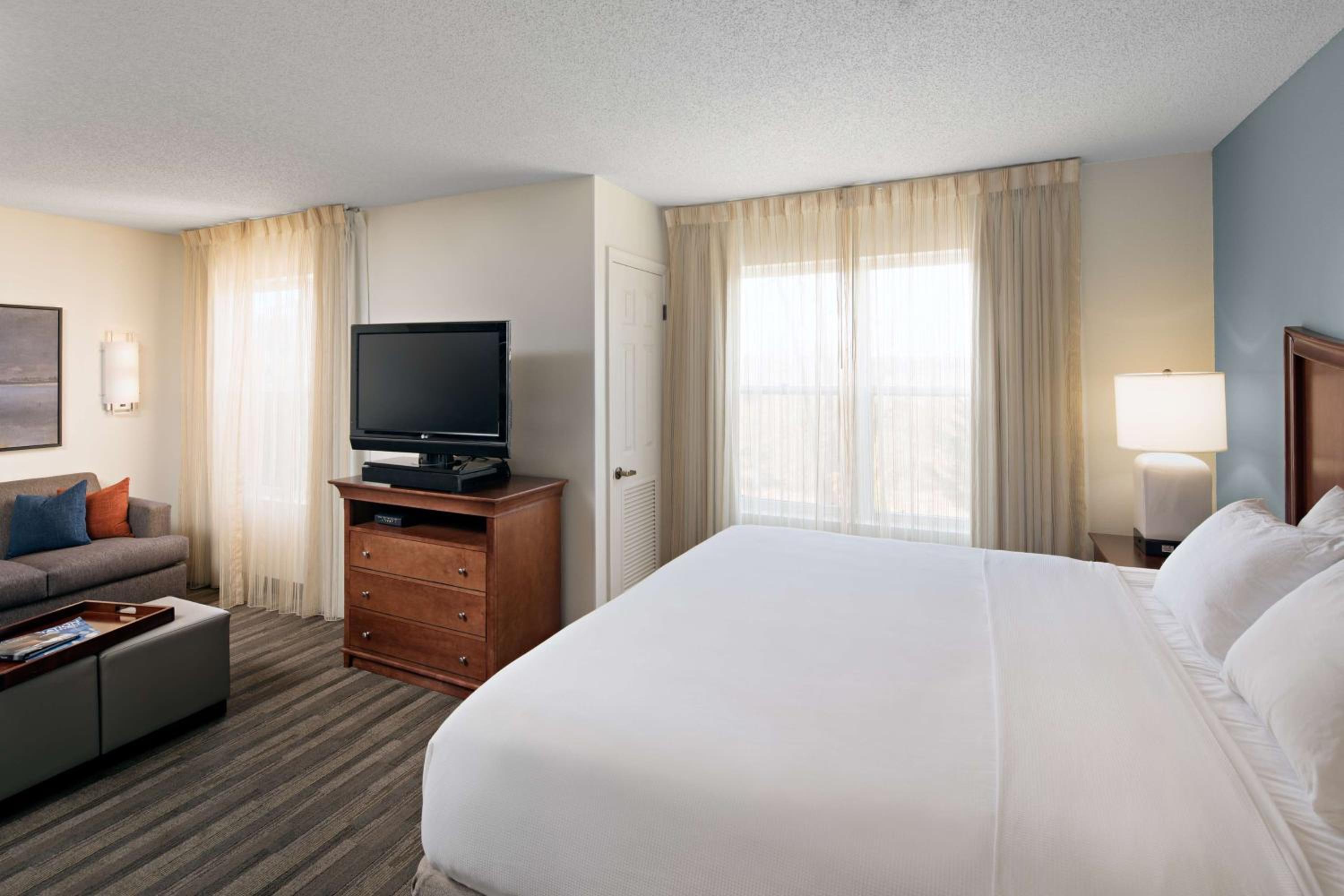 Hyatt House Herndon/Reston - Property Image 45