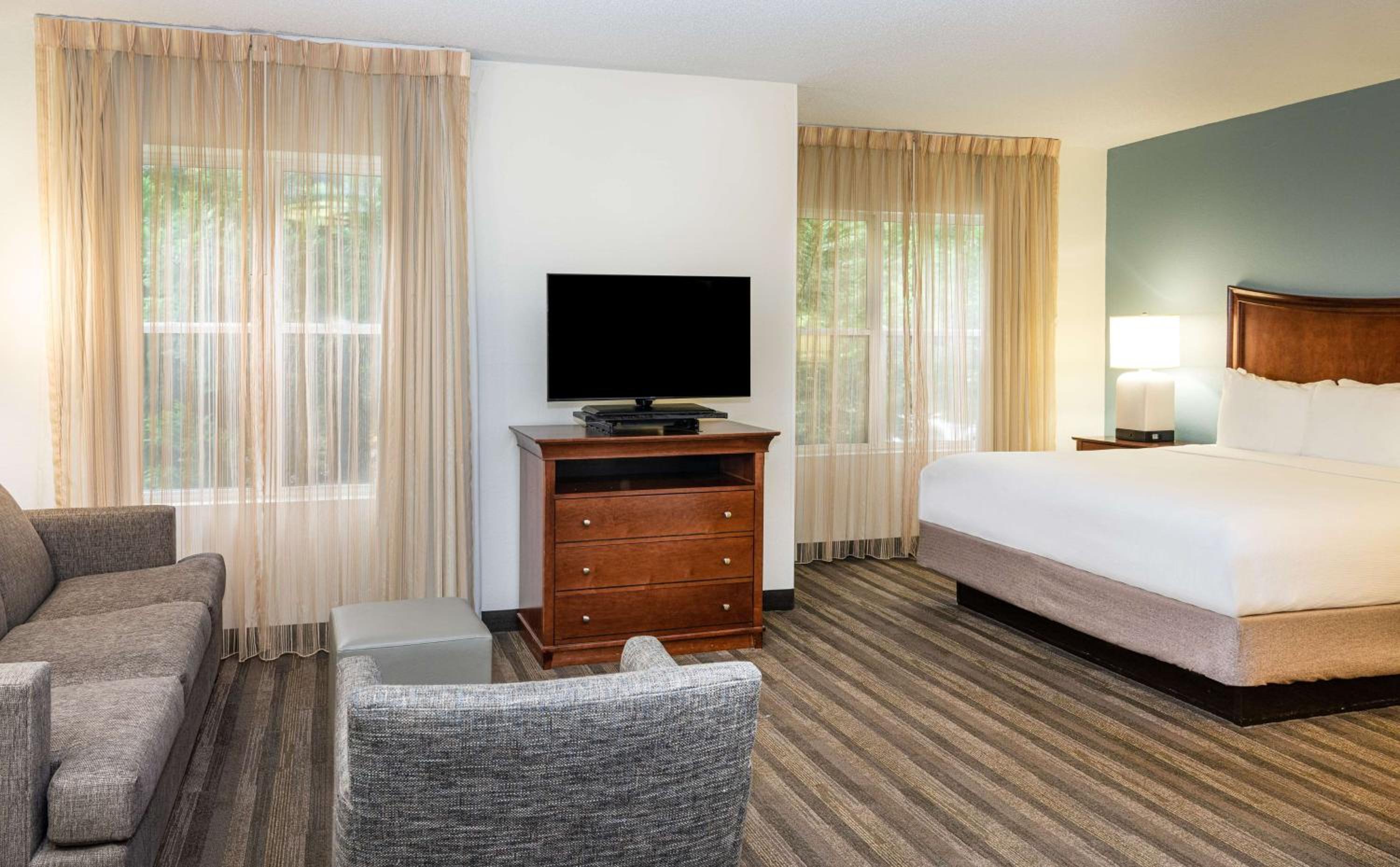 Hyatt House Herndon/Reston - Property Image 6