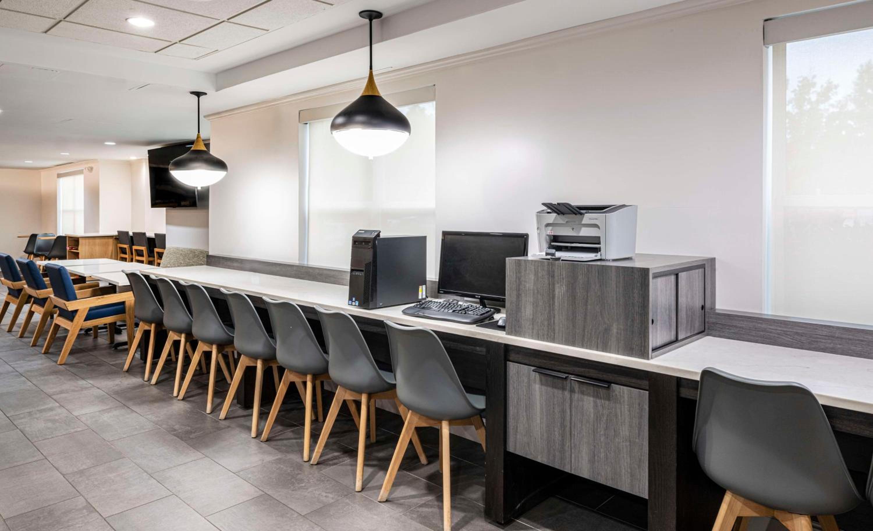 Hyatt House Herndon/Reston - Property Image 9