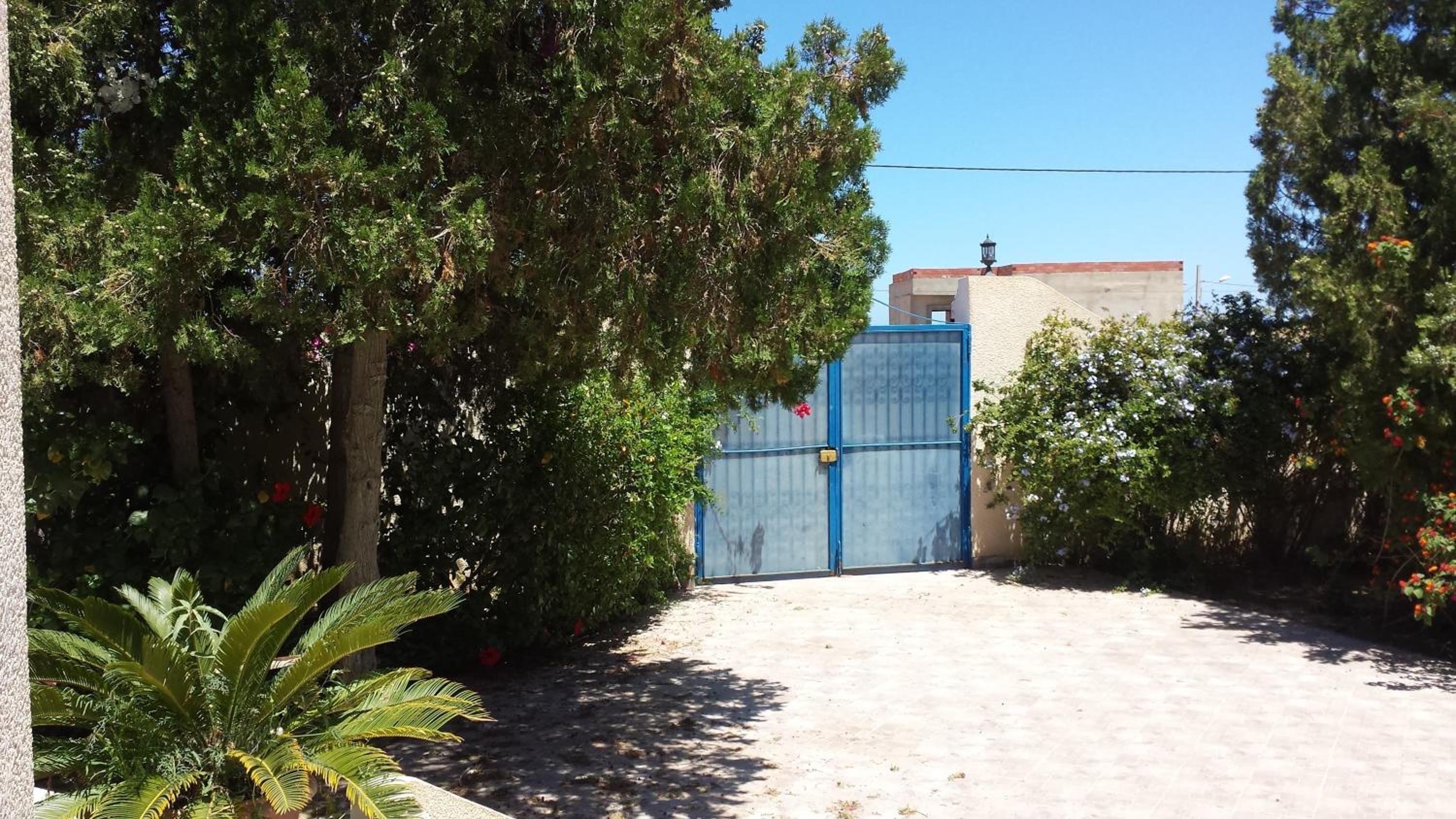 Maison Villa Sousse Chott-Meriem, jardin arboré, 400 m de la plage