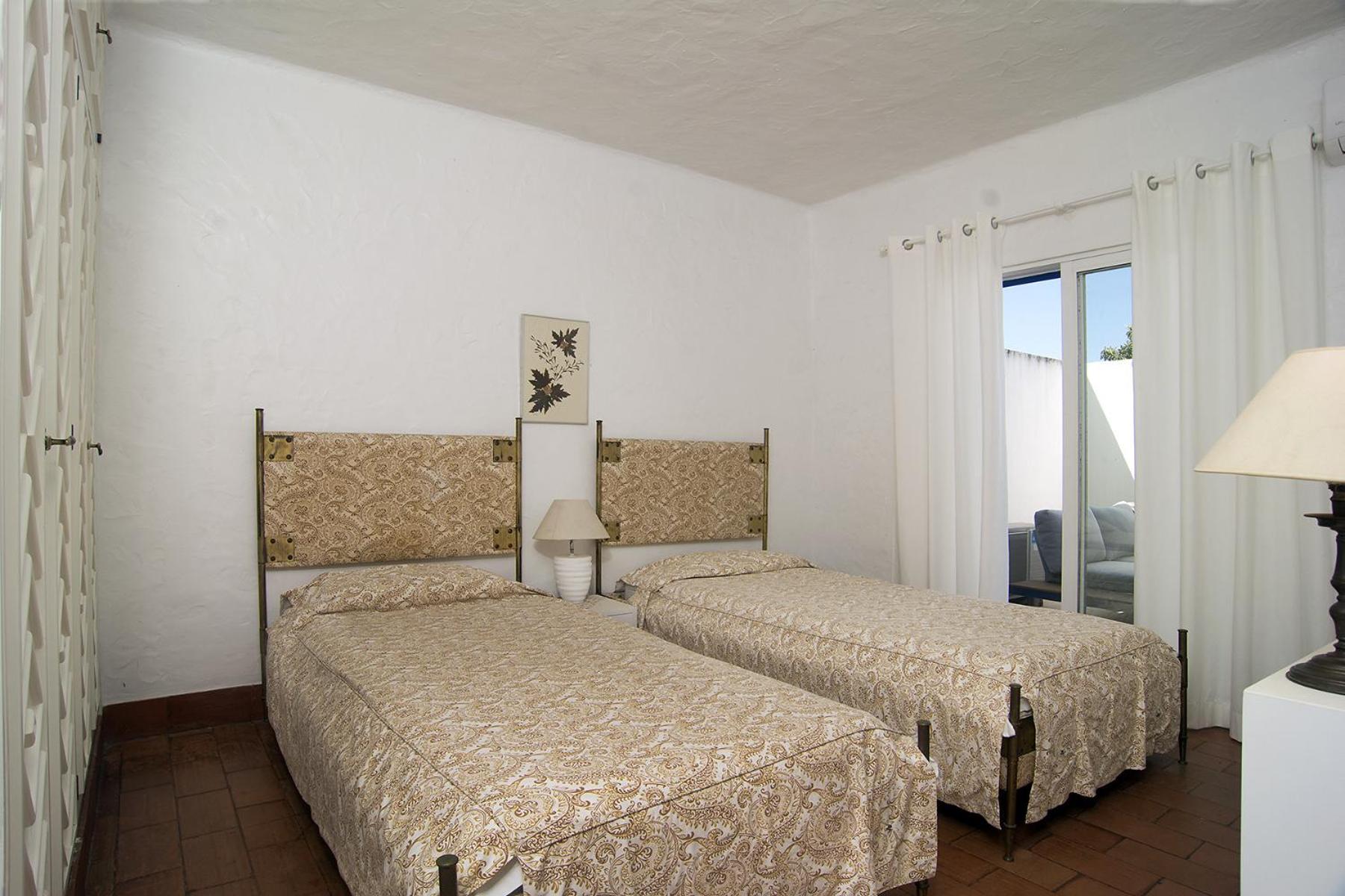 633 Casa Realengo