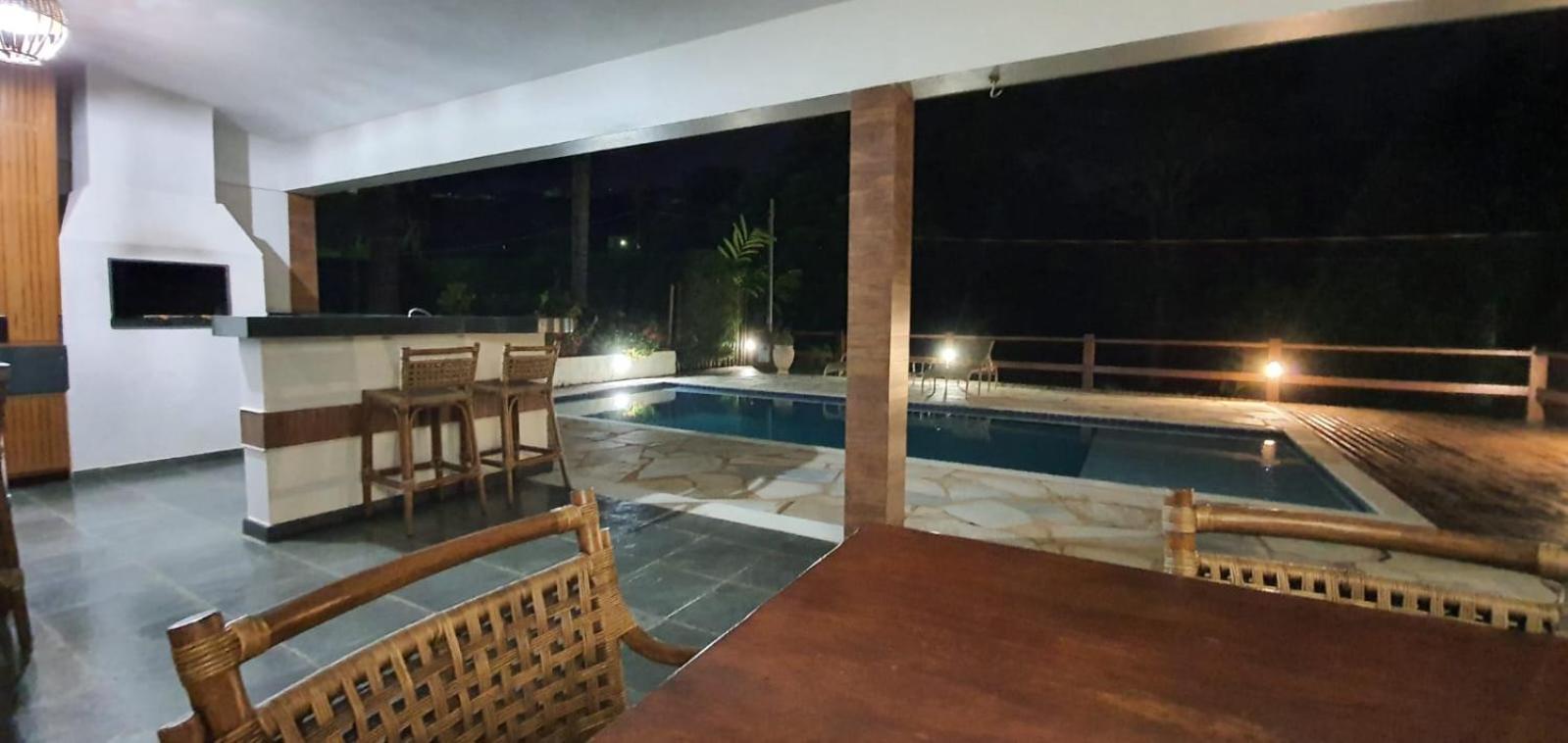 Casa Temporada em Frente ao Lago - Escarpas do Lago - Capitólio