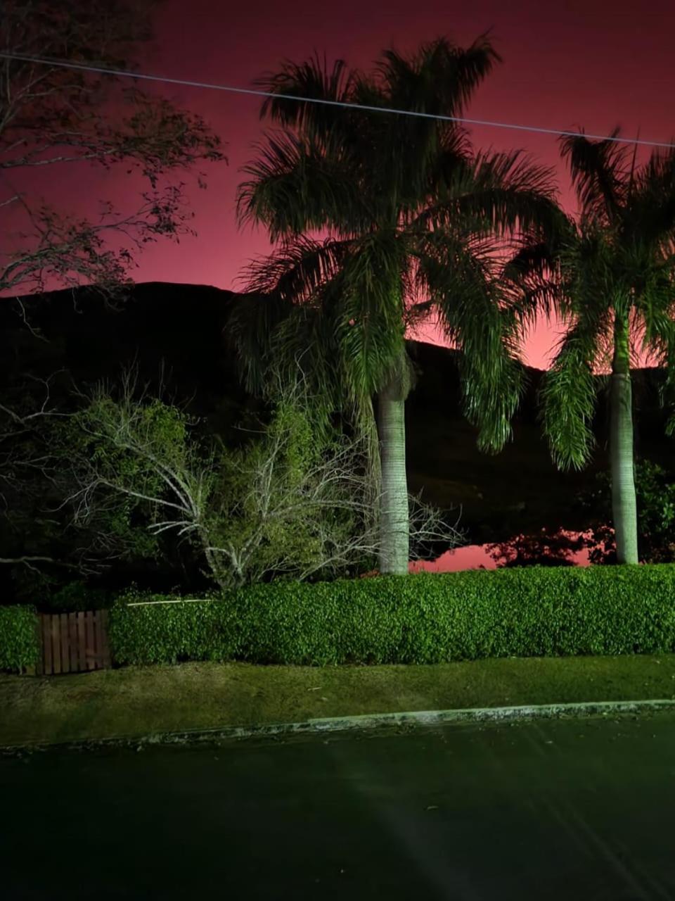 Casa Temporada em Frente ao Lago - Escarpas do Lago - Capitólio