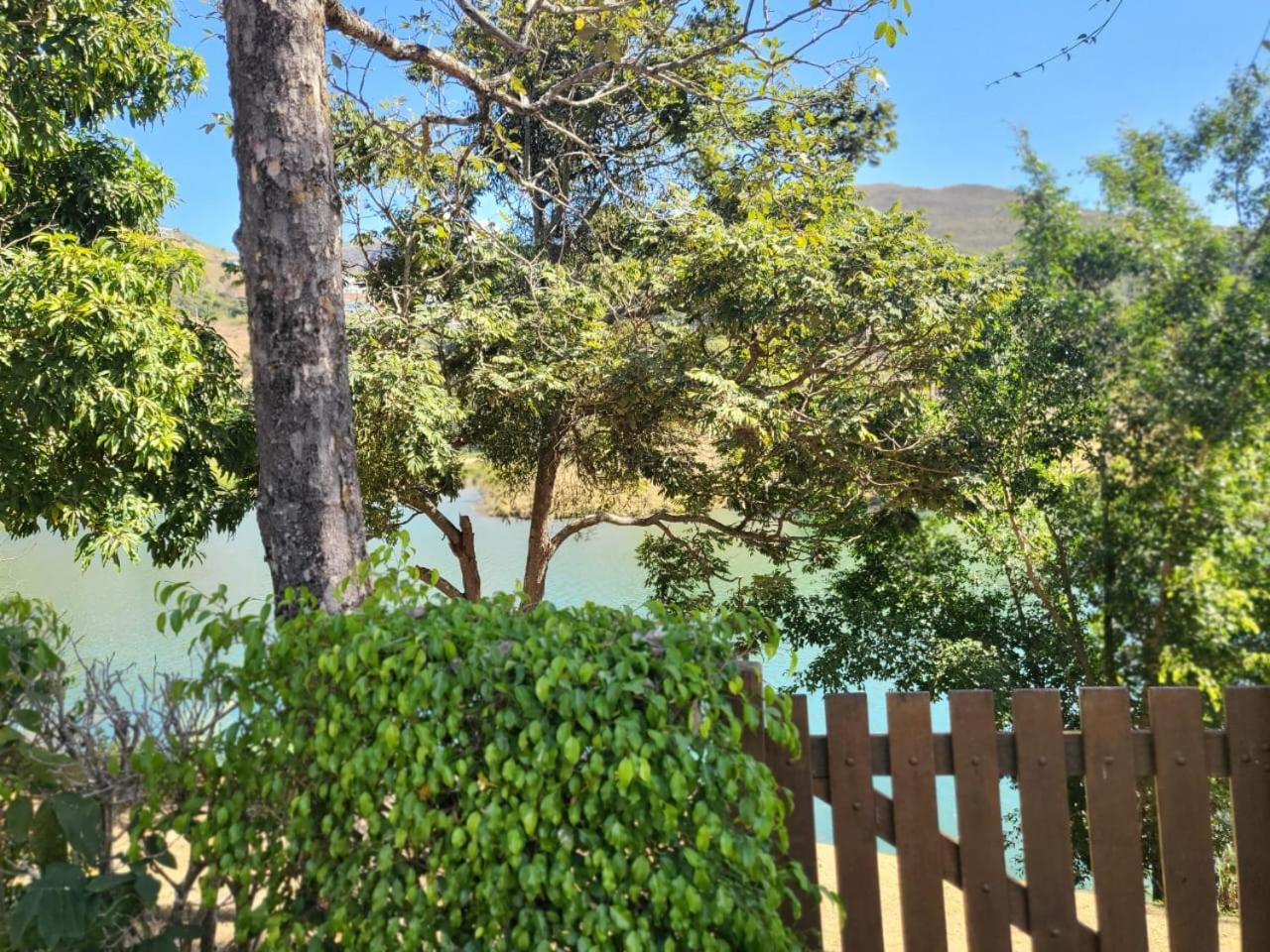 Casa Temporada em Frente ao Lago - Escarpas do Lago - Capitólio