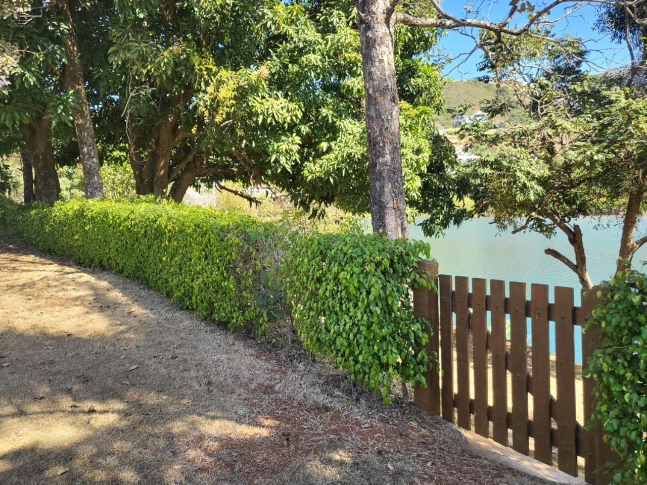 Casa Temporada em Frente ao Lago - Escarpas do Lago - Capitólio