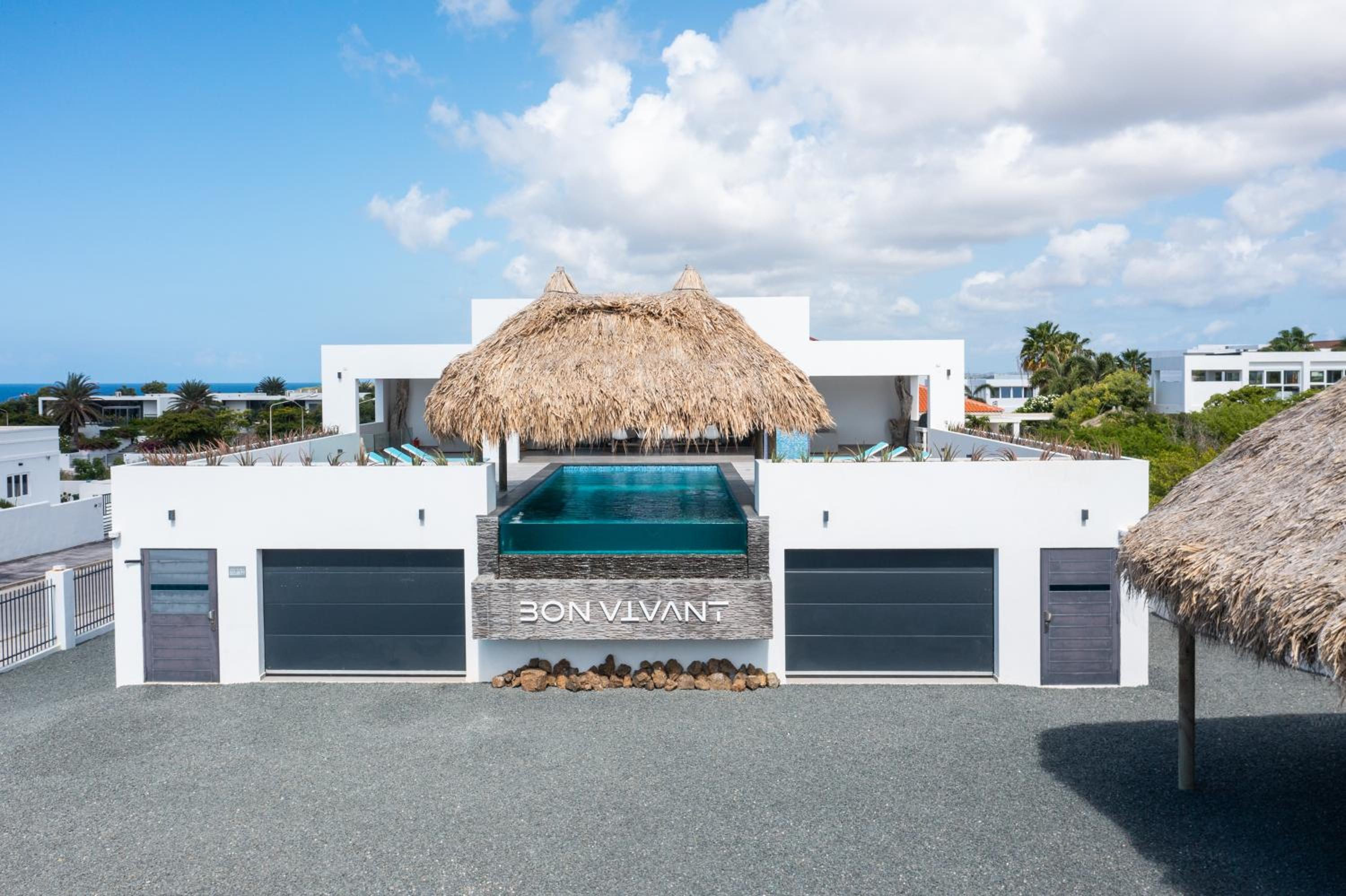 Villa met zeezicht & infinitypool Jan Thiel Curacao
