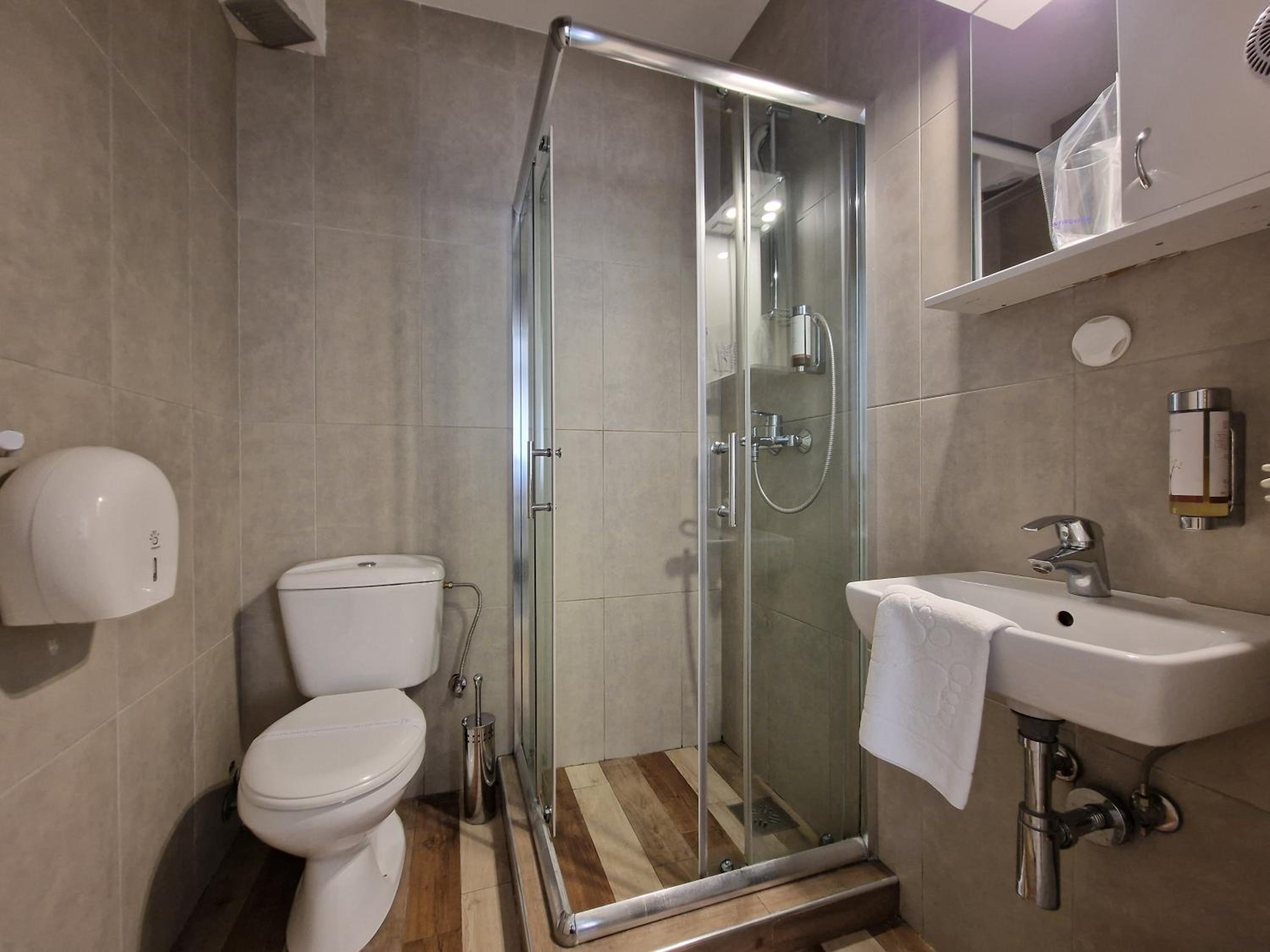 Garni House 46 Plus view 4